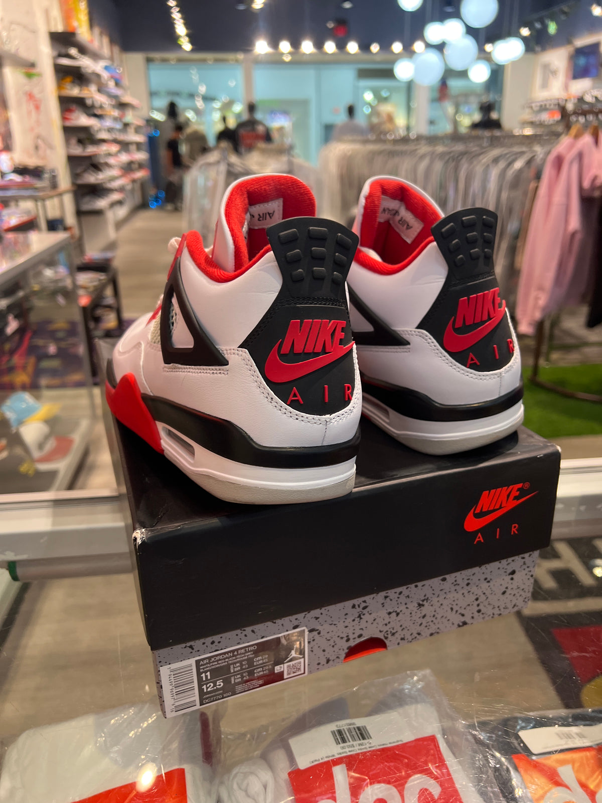 Air Jordan 4 Fire Red (USED)