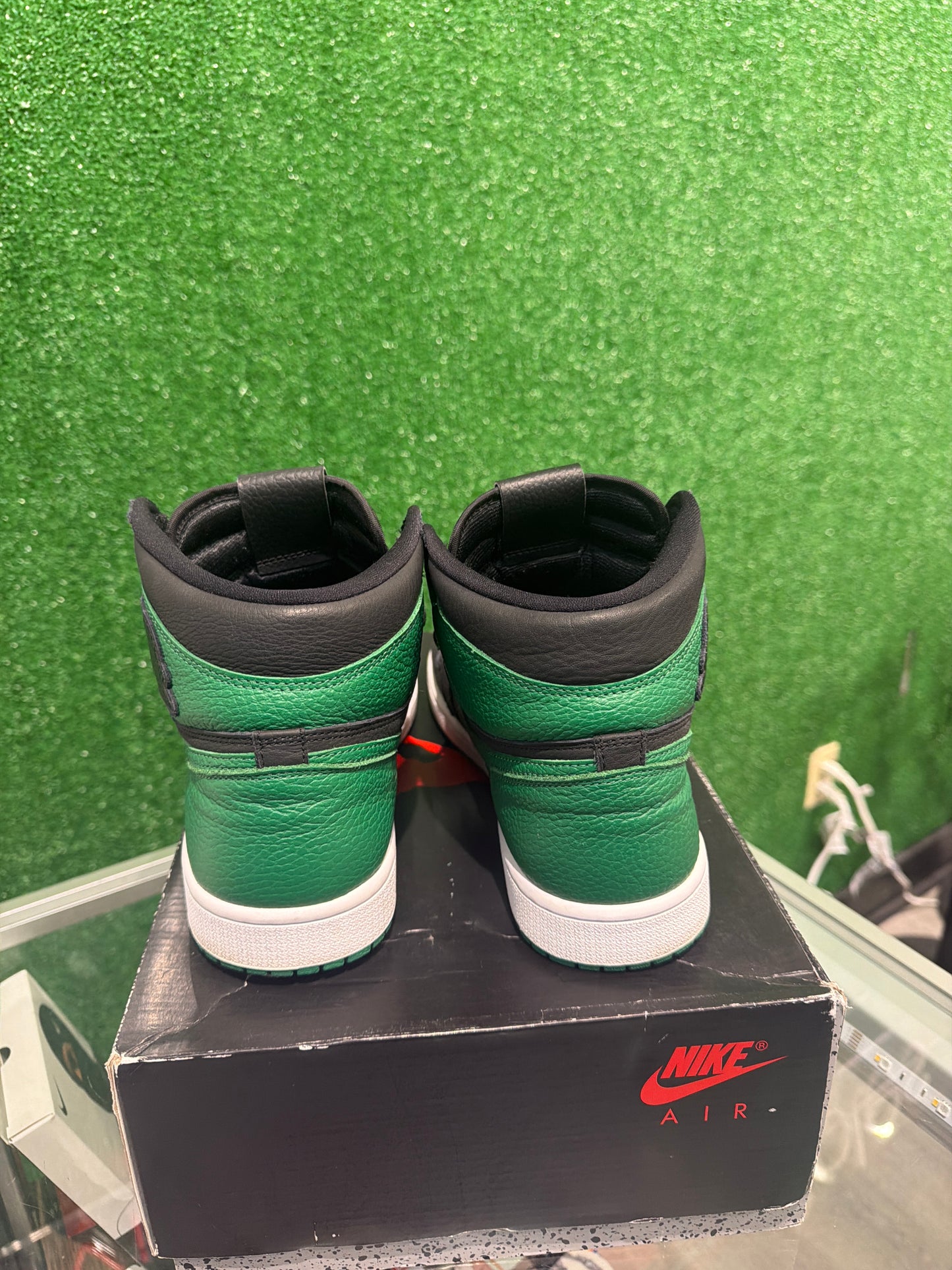 Air Jordan 1 Pine Green (USED)