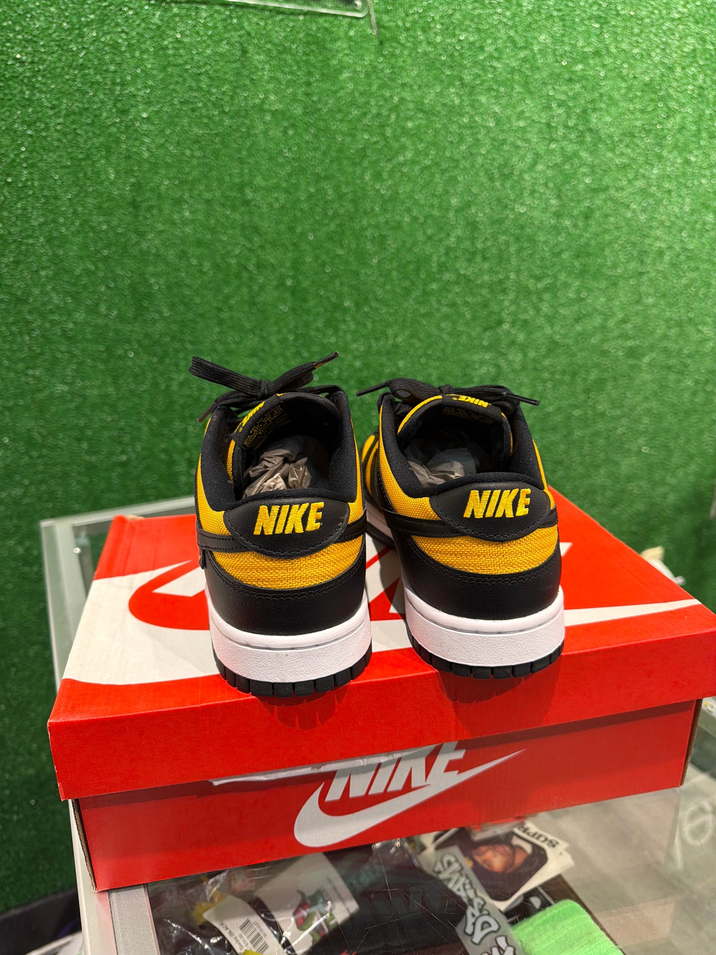 Nike dunk low reverse golden rod (USED)