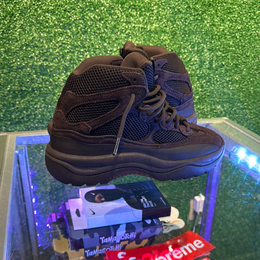 Yeezy Oil Boot (USED)