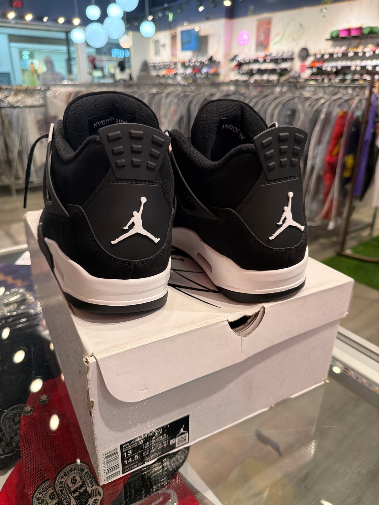 Air Jordan 4 White Thunder (USED)