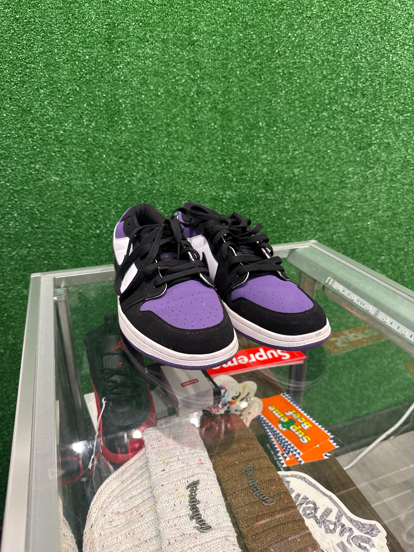 Air Jordan 1 low court purple (Used)