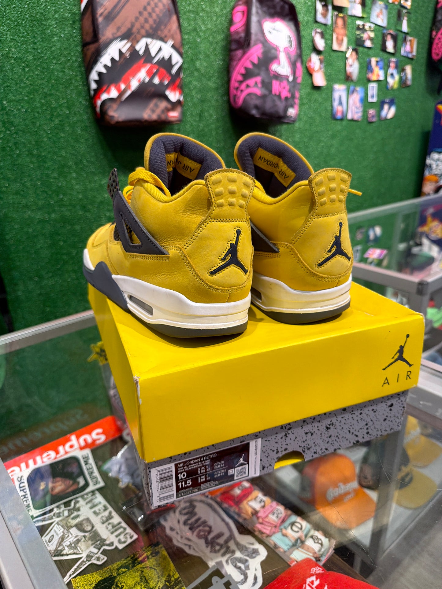 Air Jordan 4 Lightning (USED)
