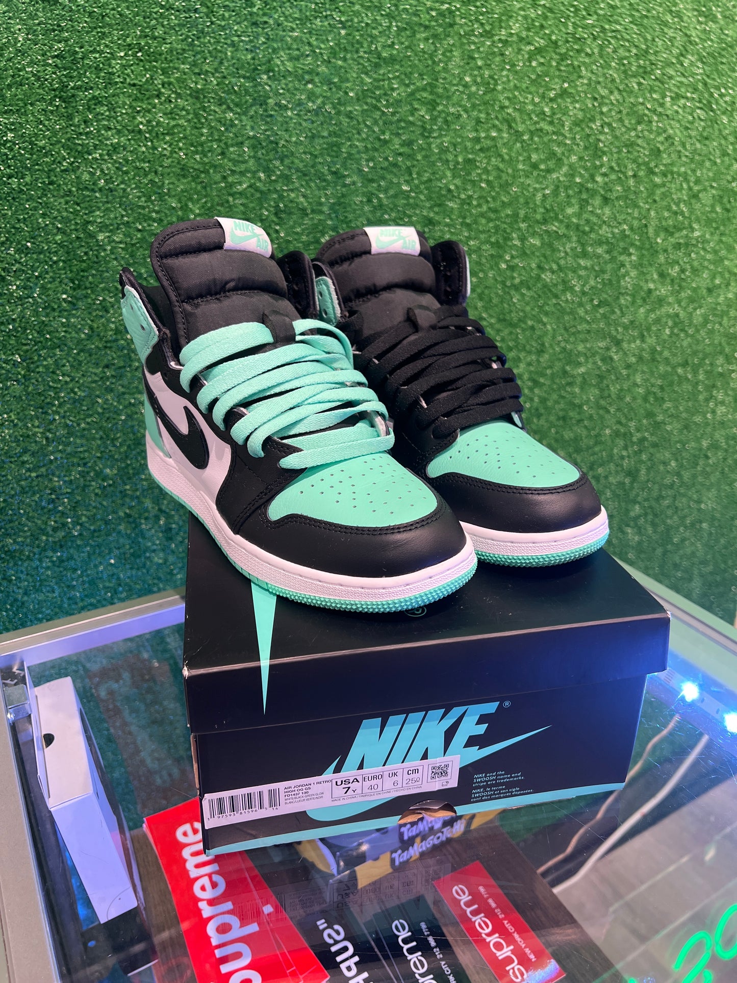 Air Jordan 1 green glow (GS) (USED)