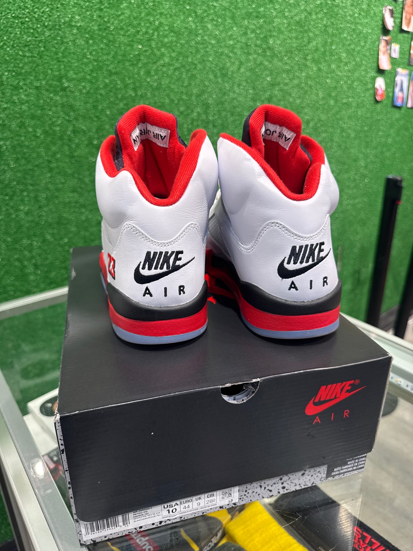 Air Jordan Fire red 5 2025 (USED)
