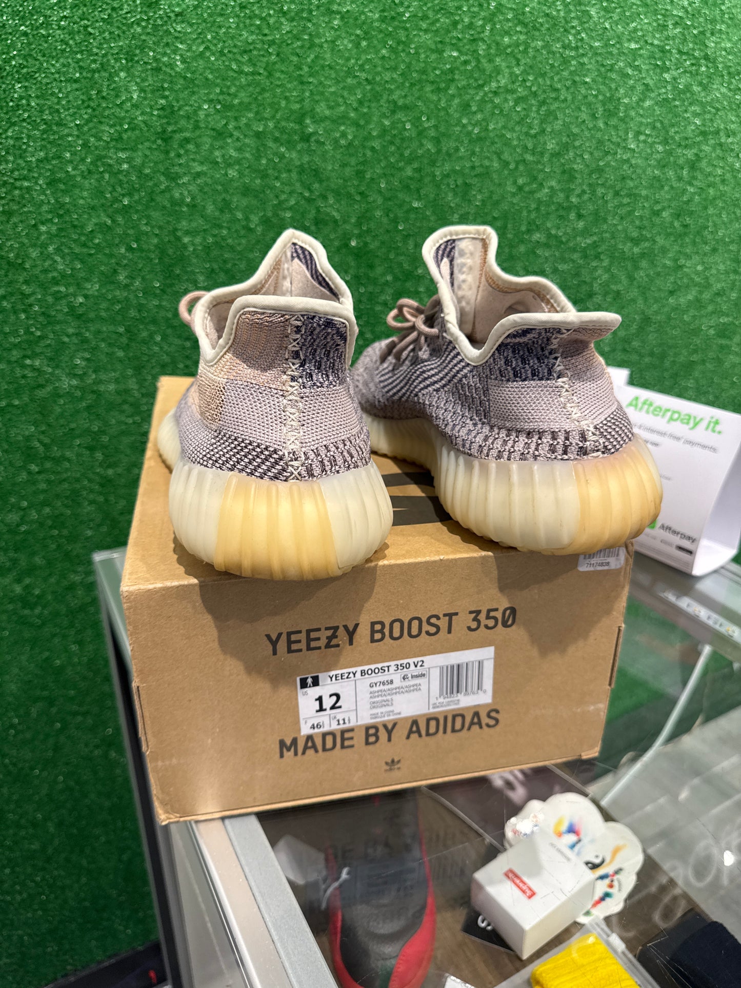 Yeezy 350 ash pearl (USED)