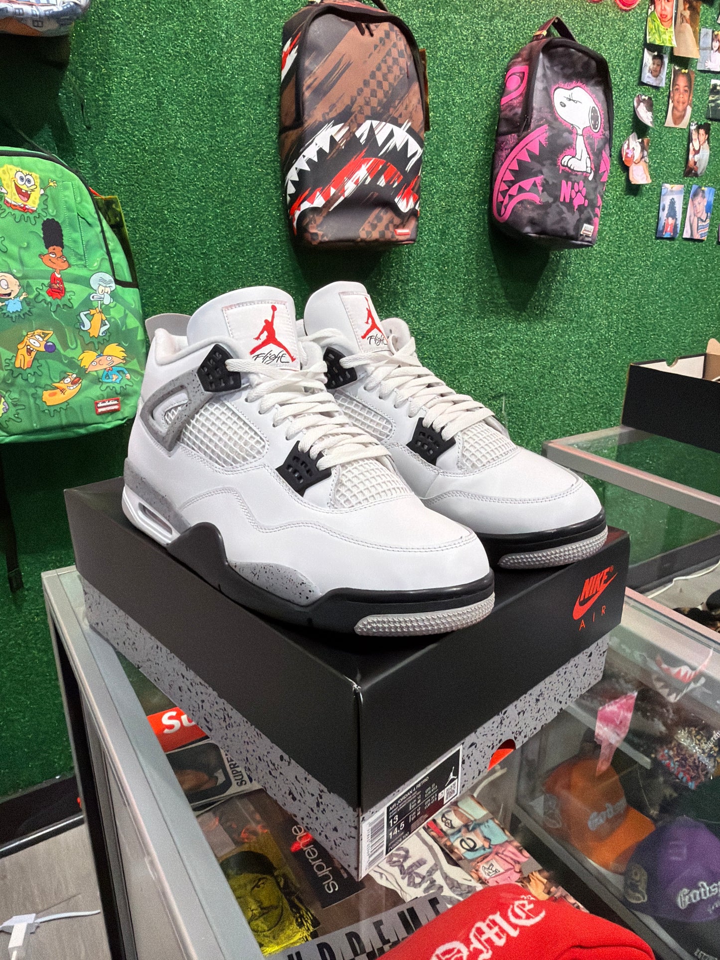 Air Jordan 4 white cement (USED)