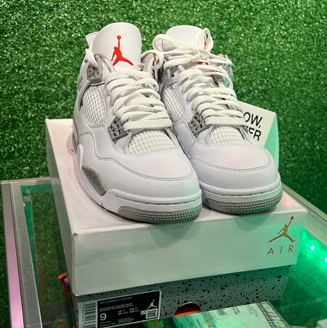 Air Jordan 4 White Oreo (WORN ONCE)