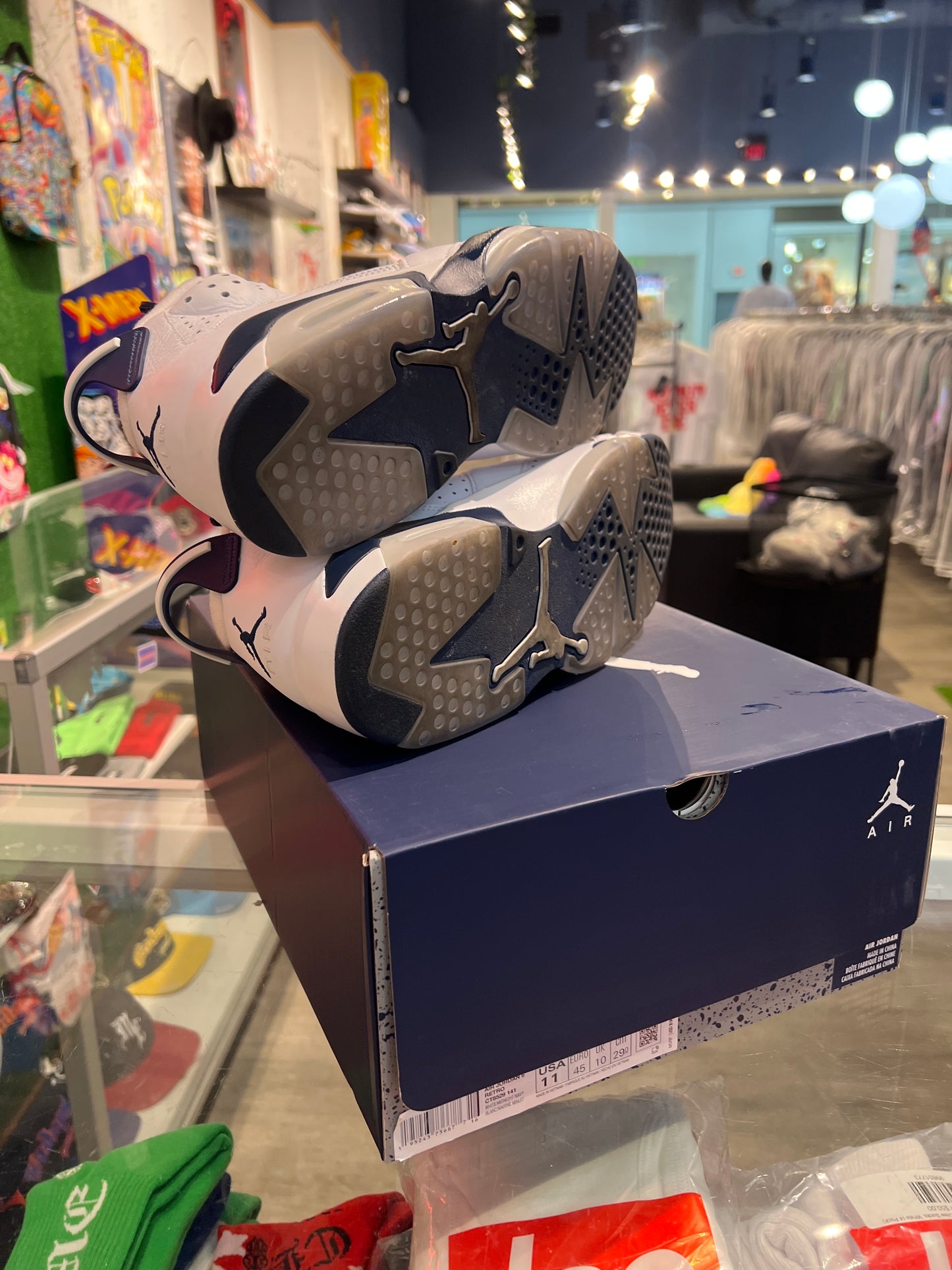 Air Jordan 6 Midnight Navy (USED)..