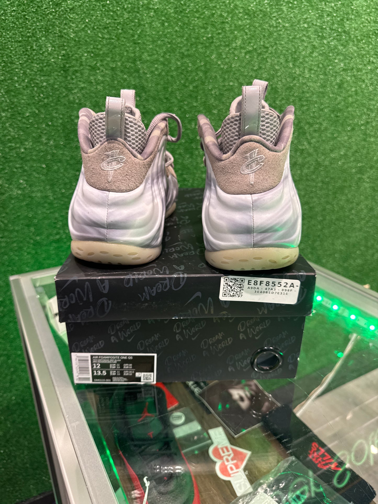 Nike air foamposite one dream a world grey (USED)