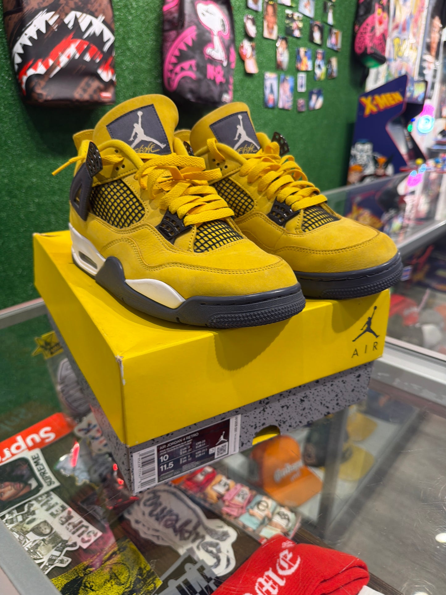Air Jordan 4 Lightning (USED)