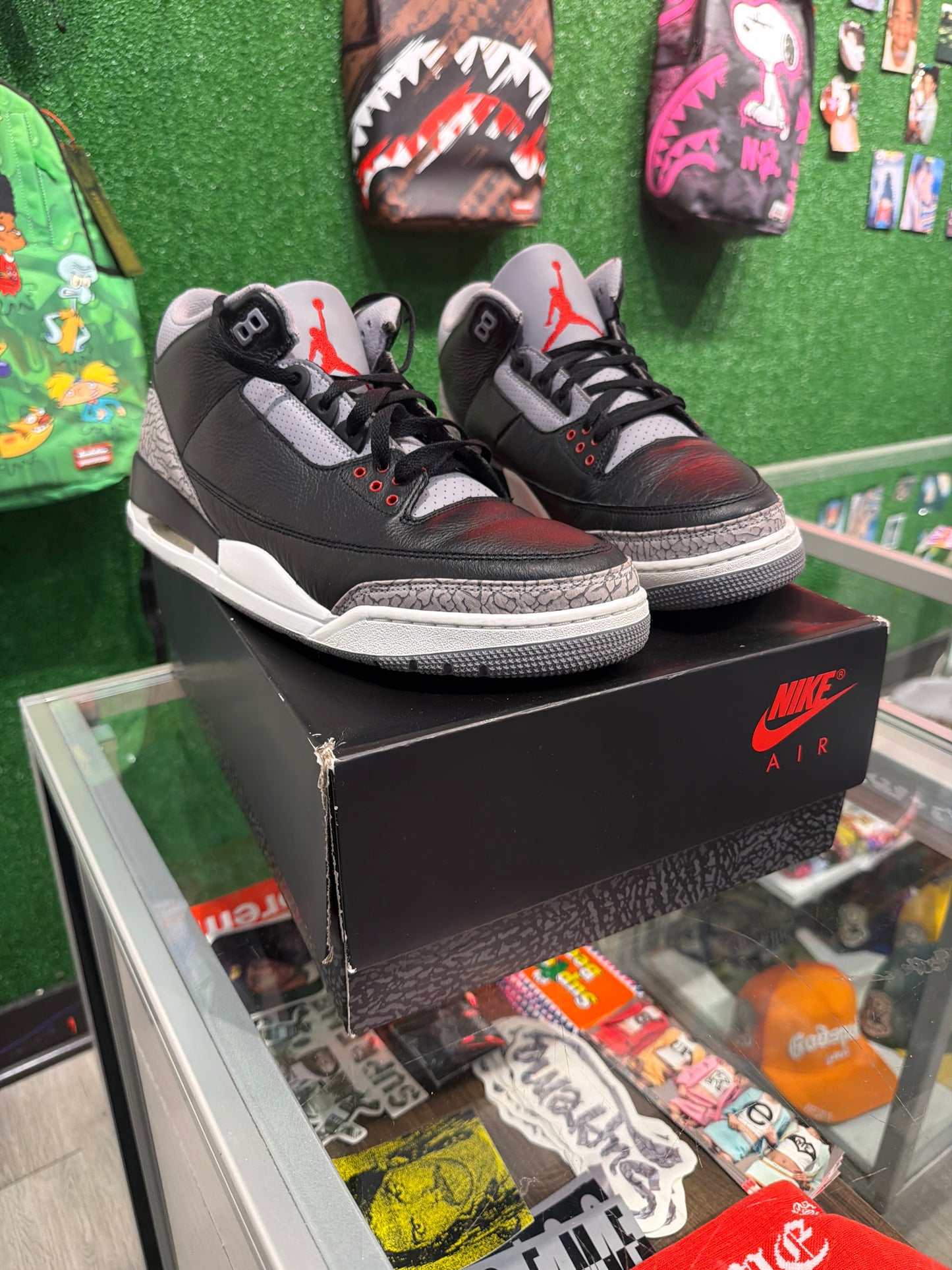 Air Jordan 3 black cement. (USED)