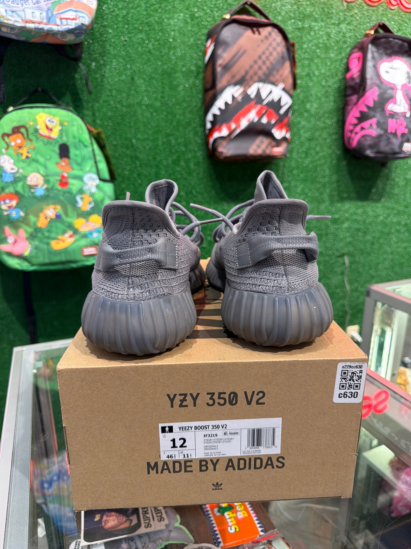 Yeezy 350 V2 steel grey (USED)