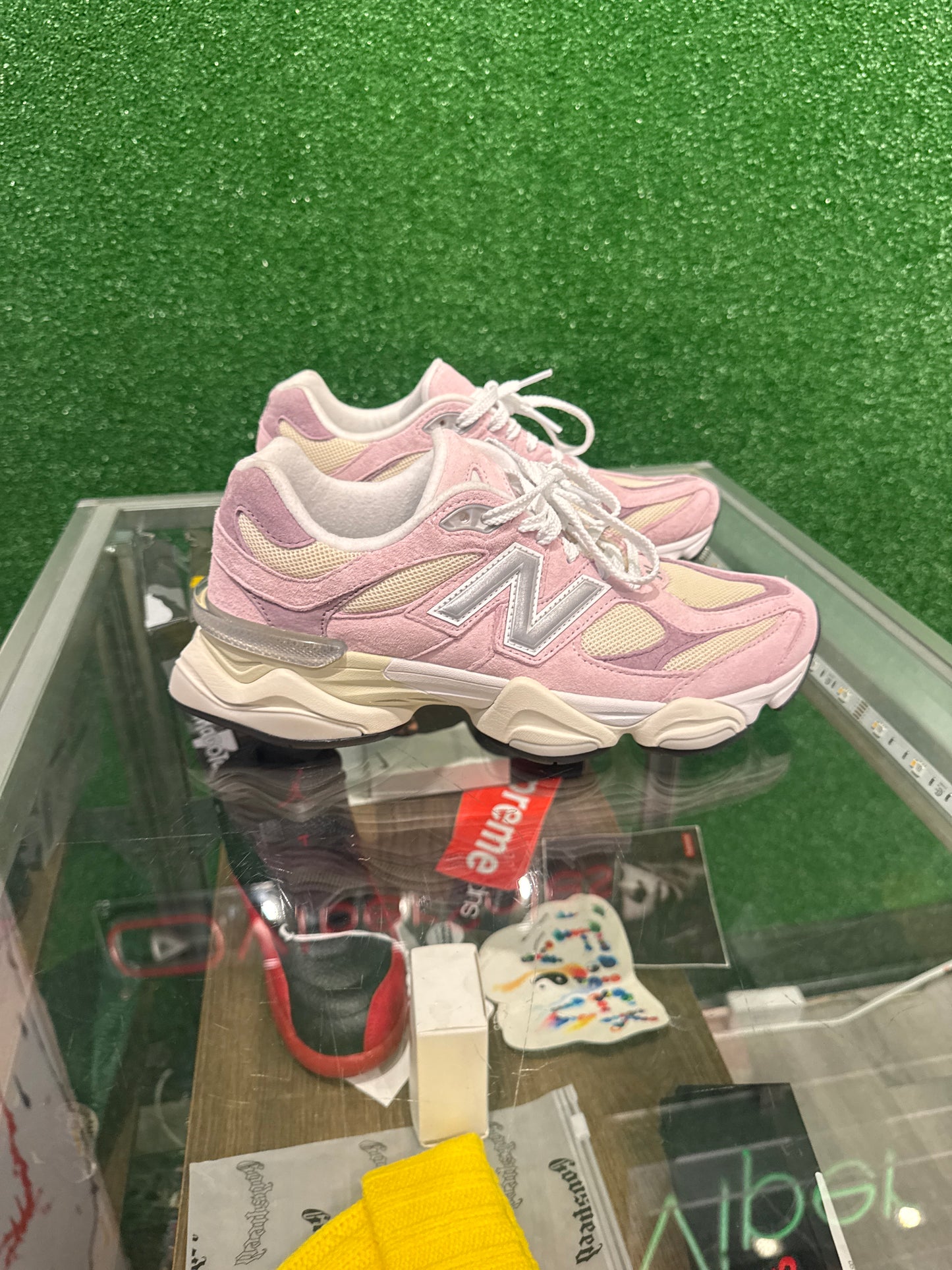 New balance 9060 rose sugar angora (USED)