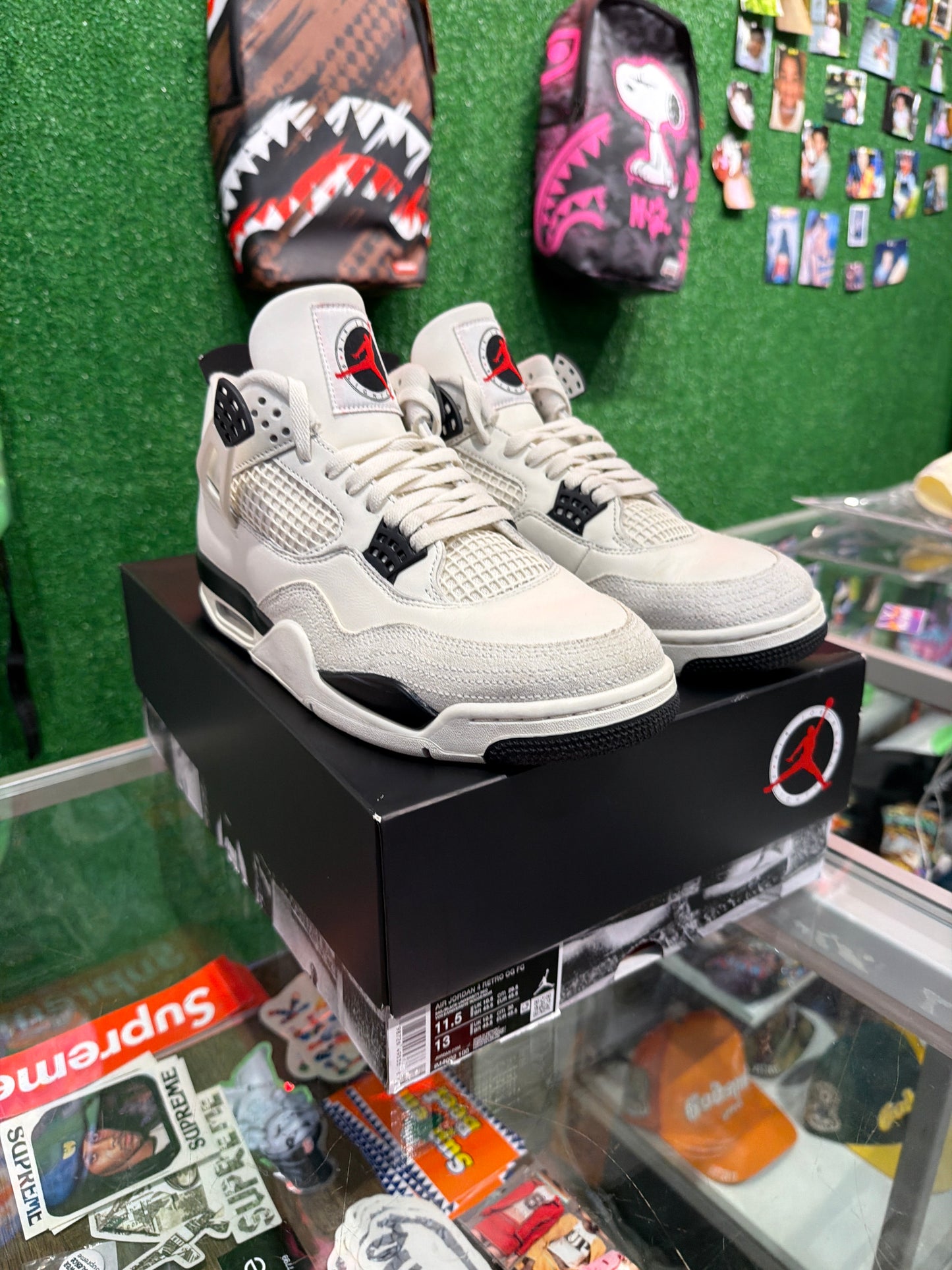 Air Jordan 4 flight club (USED)