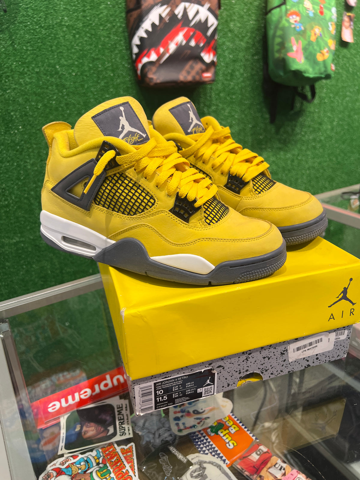 Air Jordan 4 Lightning (USED)