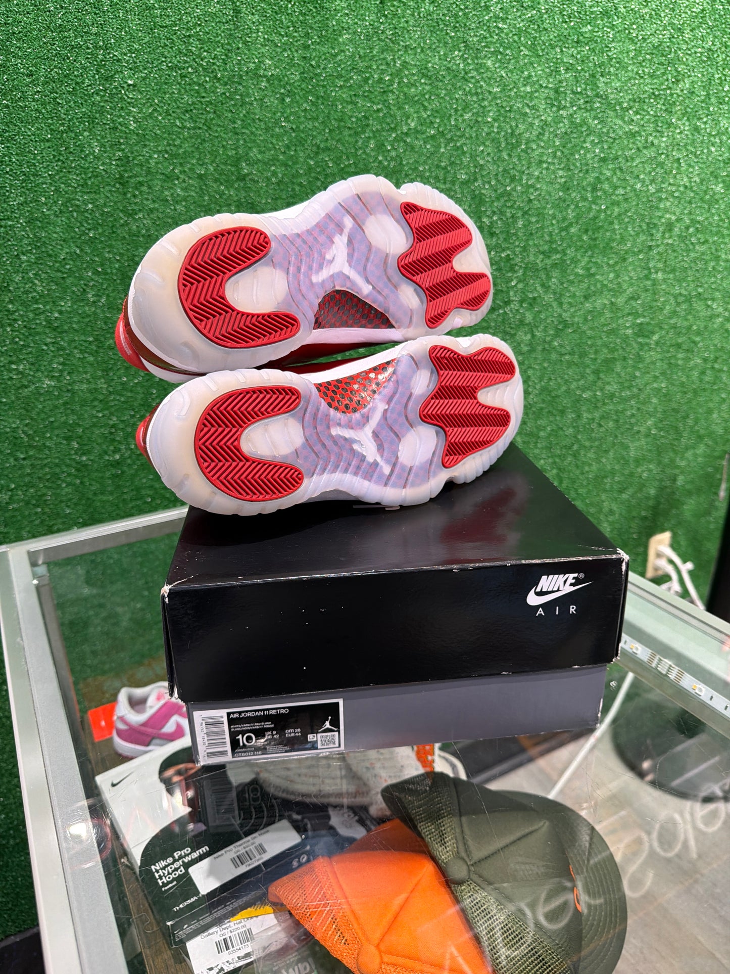 Air Jordan 11 Cherry (USED)