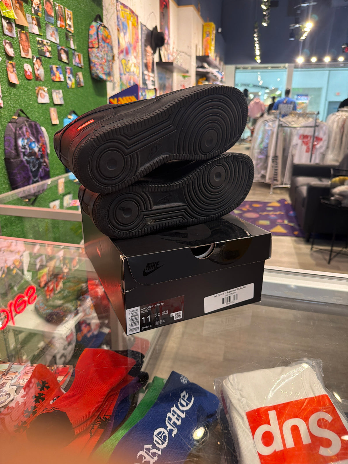 Air Force 1 Supreme (BLACK) (USED)