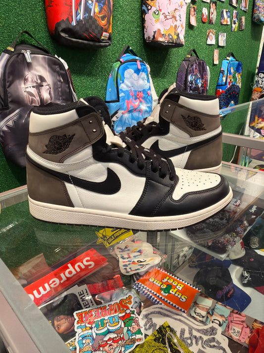 Air Jordan 1 Mocha (USED)