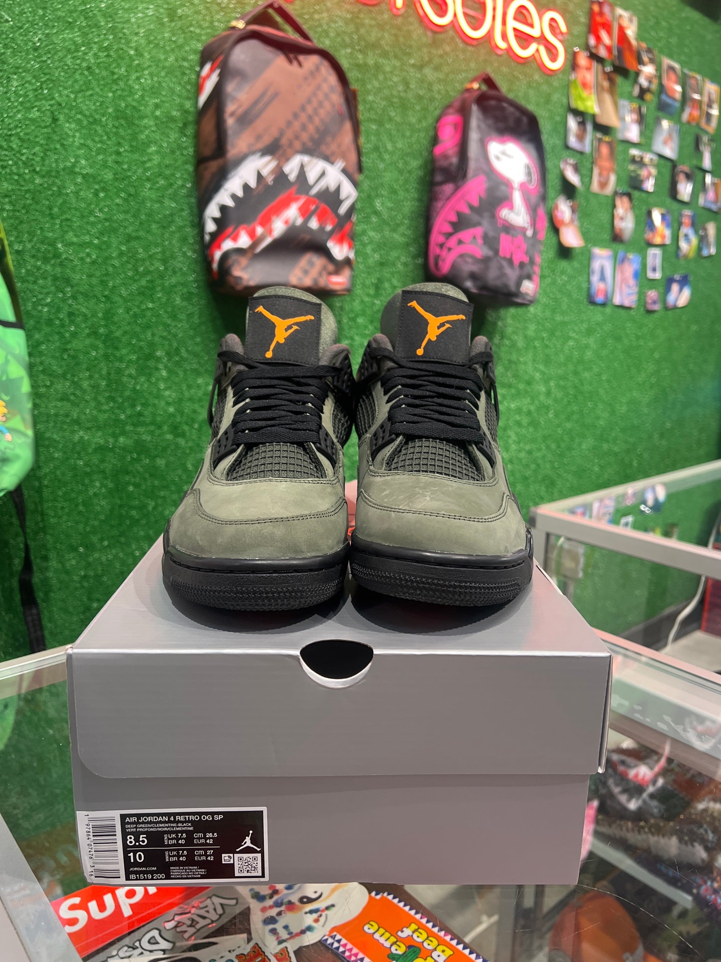 Air Jordan 4 Undefeated (USED)