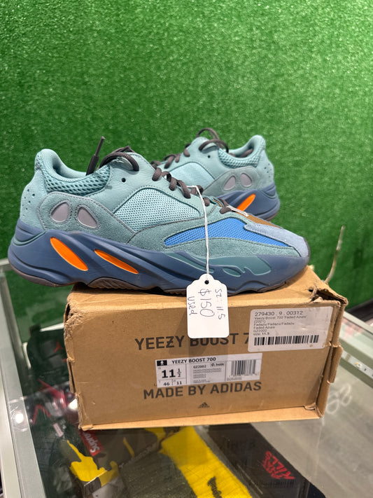 Yeezy 700 Faded Azure (USED)