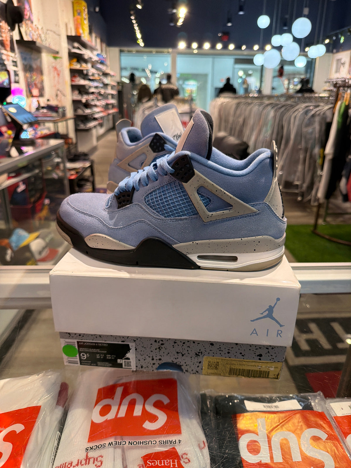 Air Jordan 4 University Blue (USED)