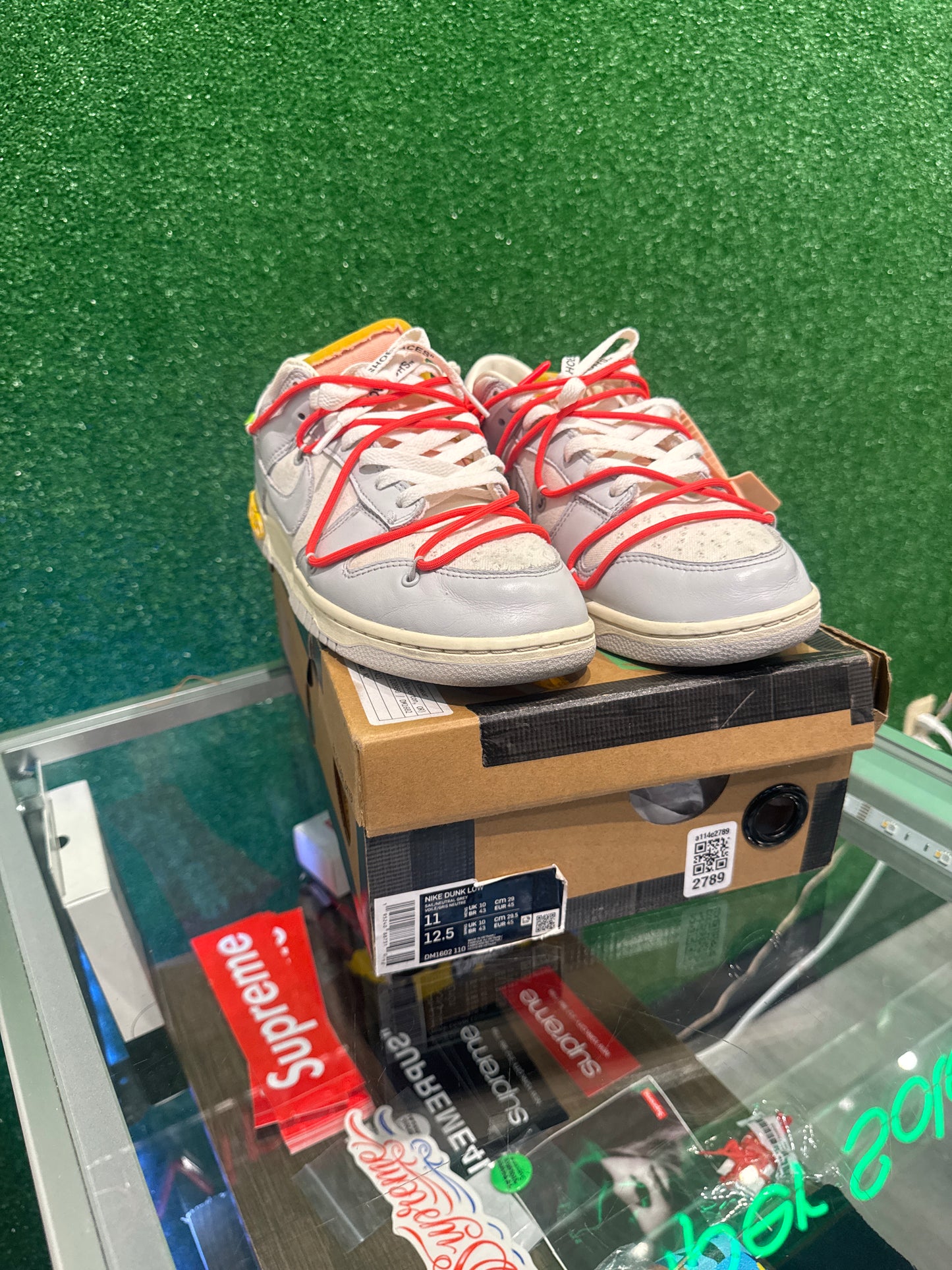 Nike dunk low off white lot 6 (USED)