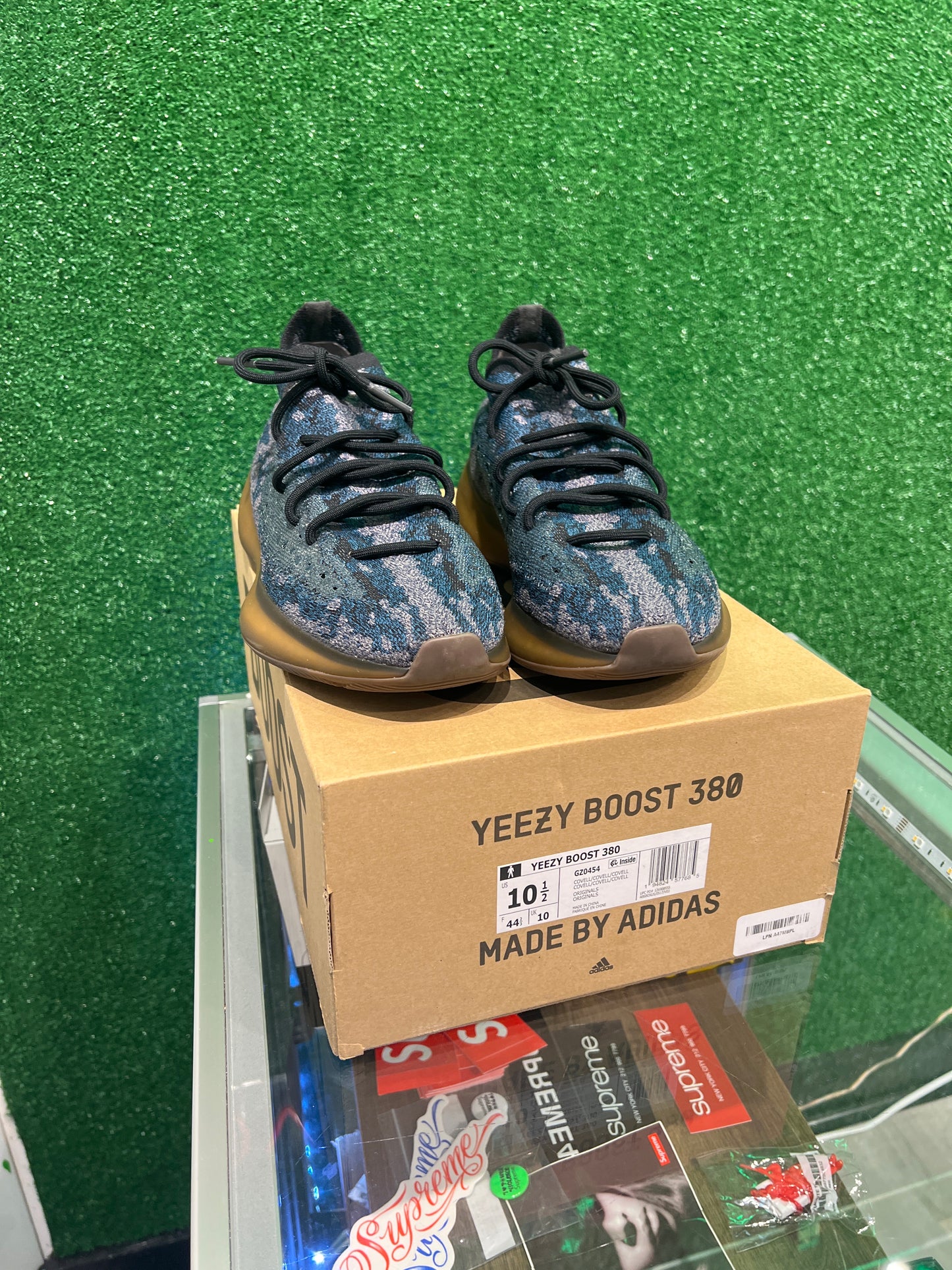Yeezy 380 covellite (USED)