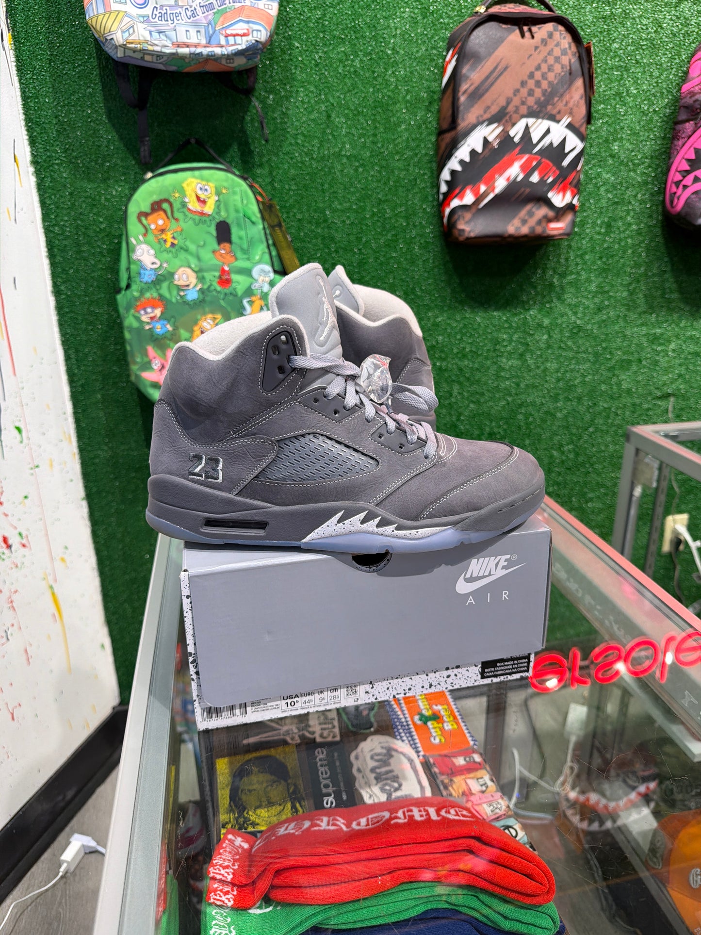Air Jordan 5 wolf grey (USED)