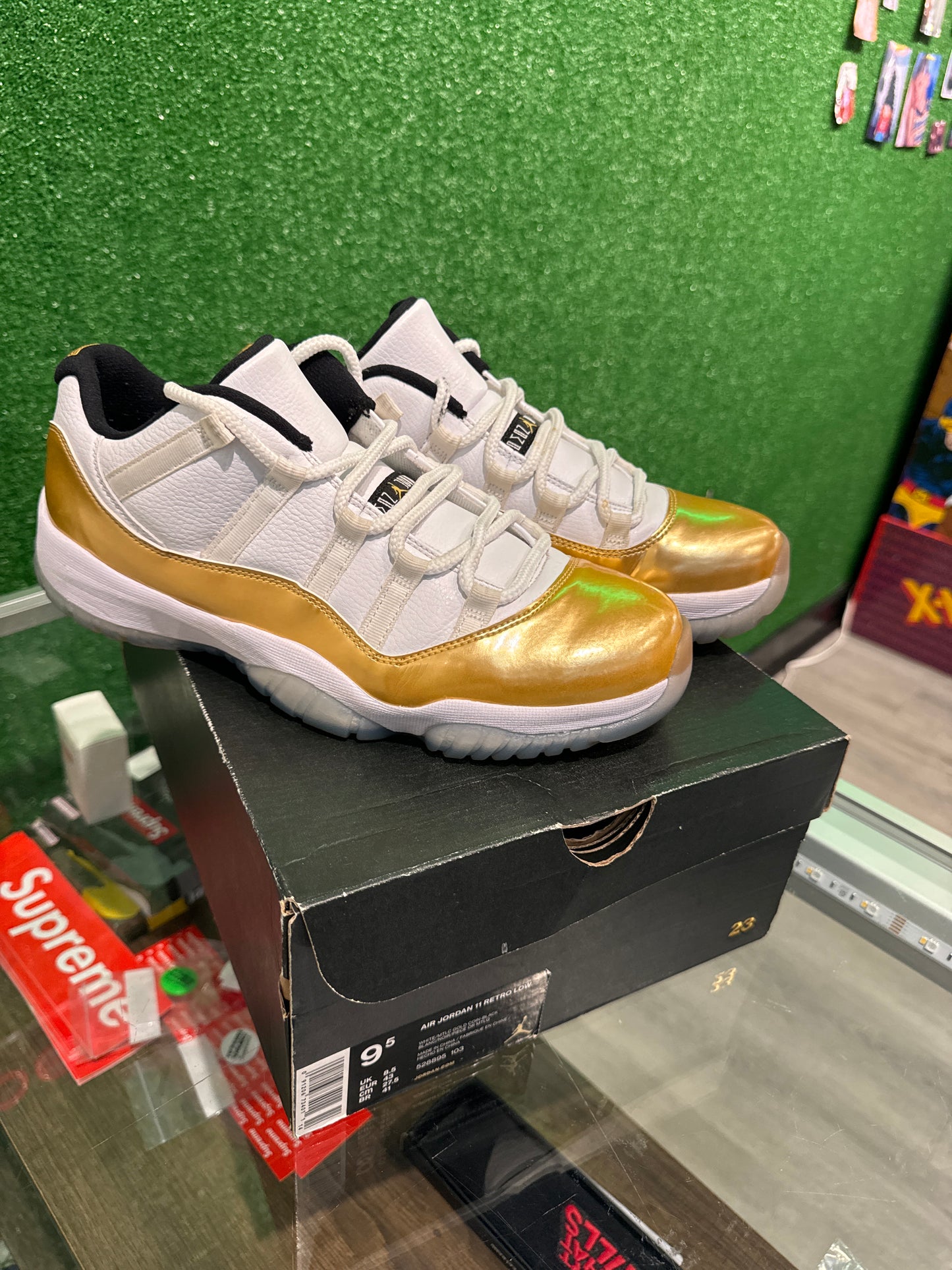 Air Jordan 11 low closing ceremony (USED)