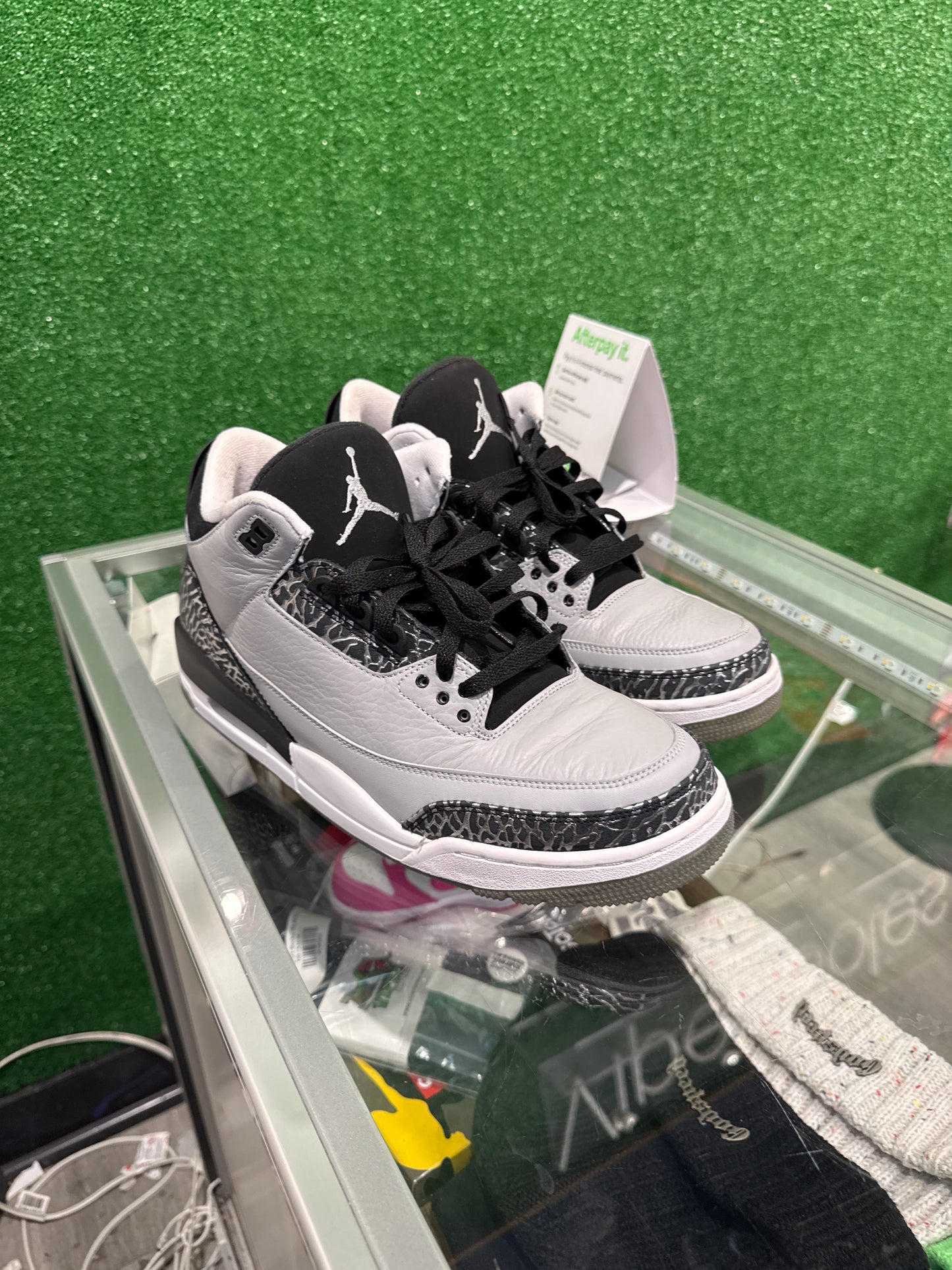 Air Jordan 3 wolf grey (USED)