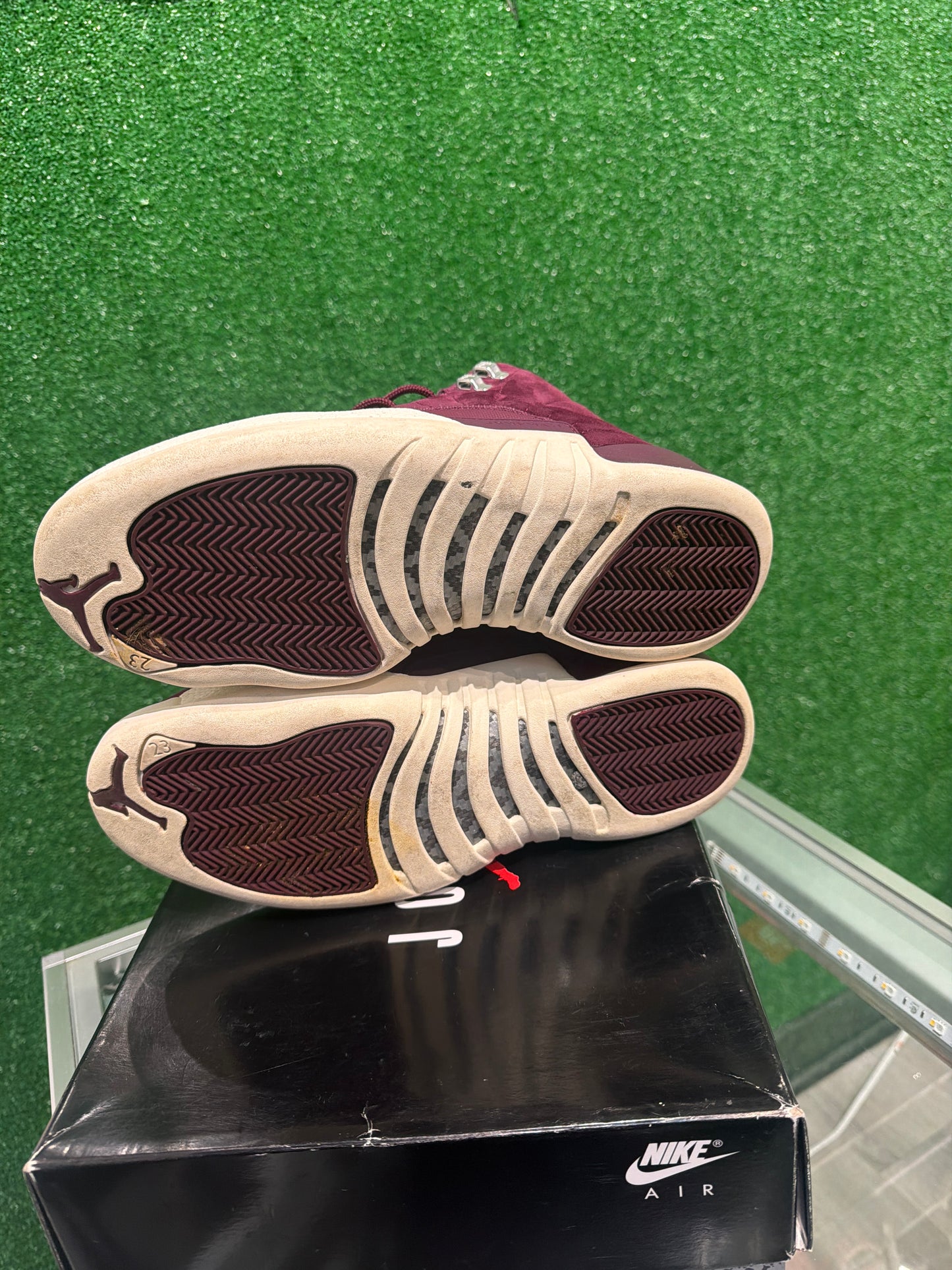 Air Jordan 12 Bordeaux  (USED)