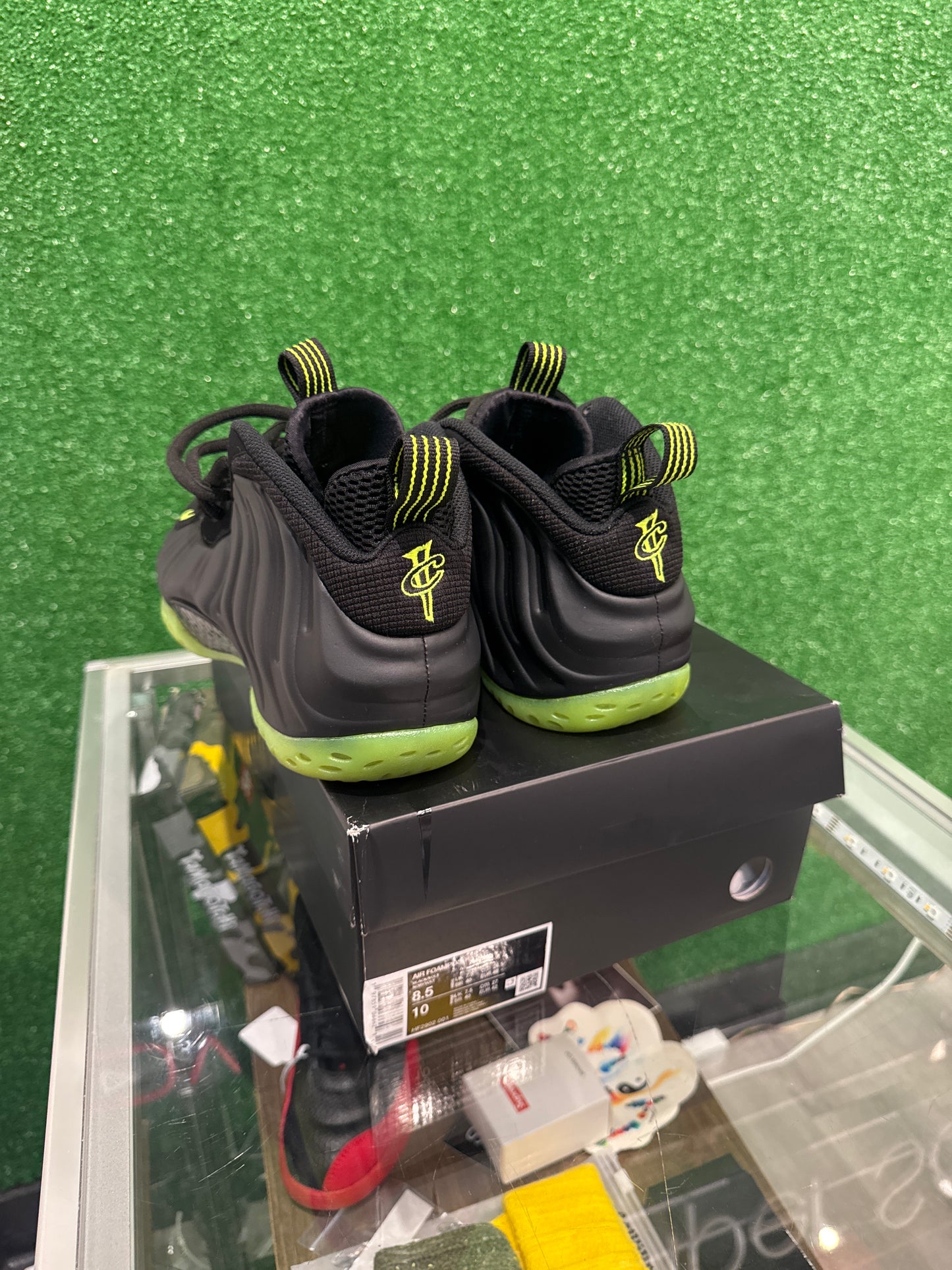 Nike Air Foamposite One Black Volt (USED)
