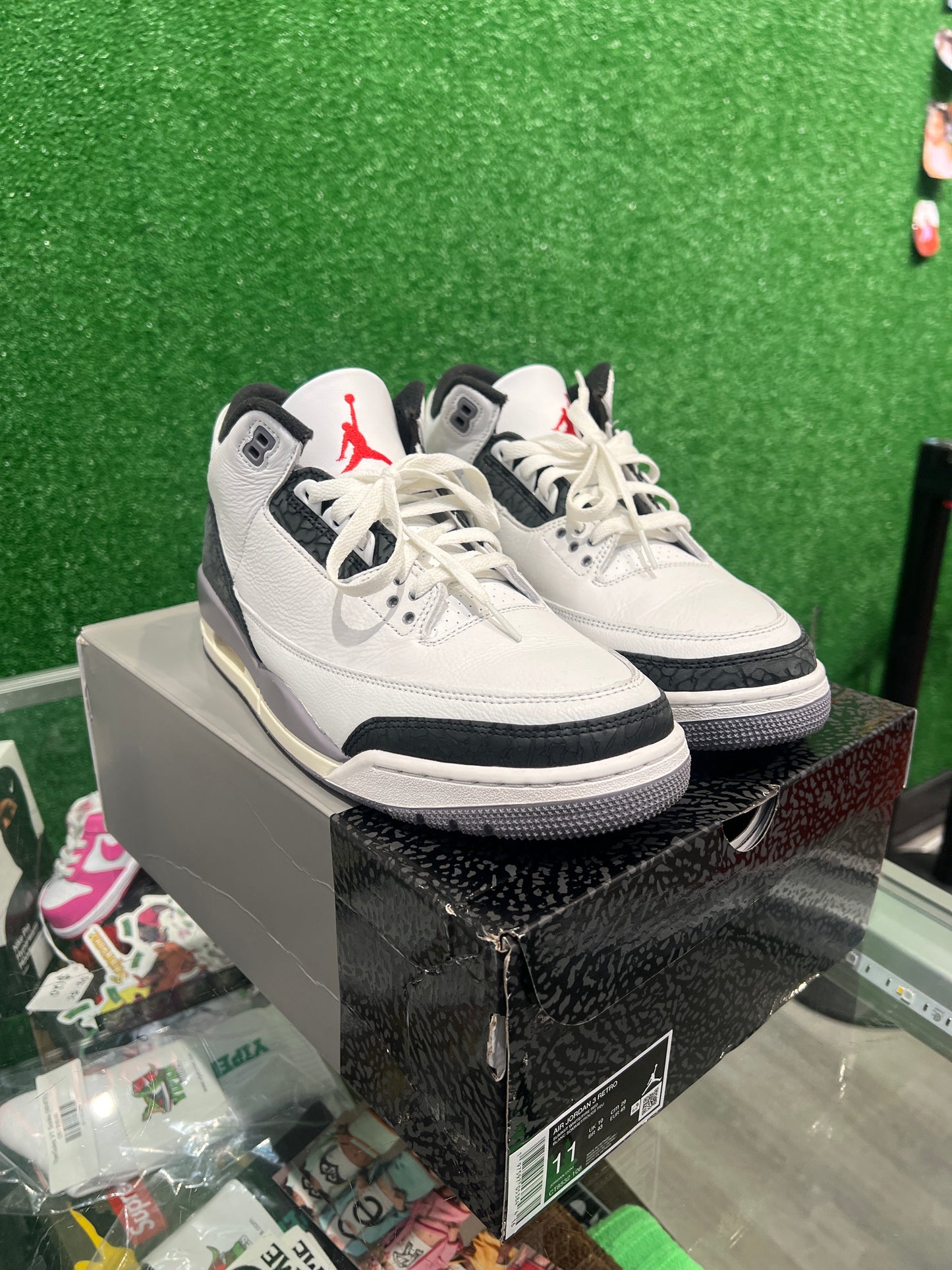 Air Jordan 3 cement grey (USED)