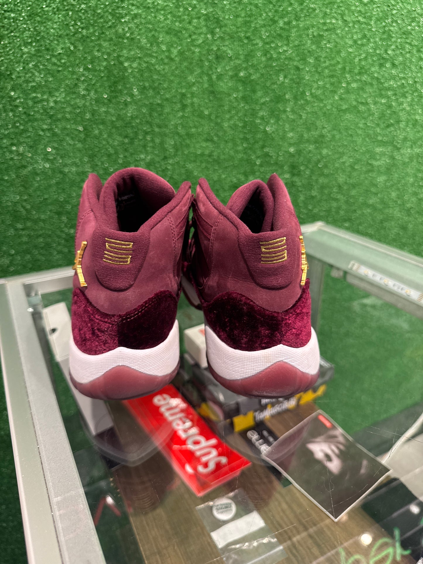 Air Jordan 11 night maroon (GS) (USED)