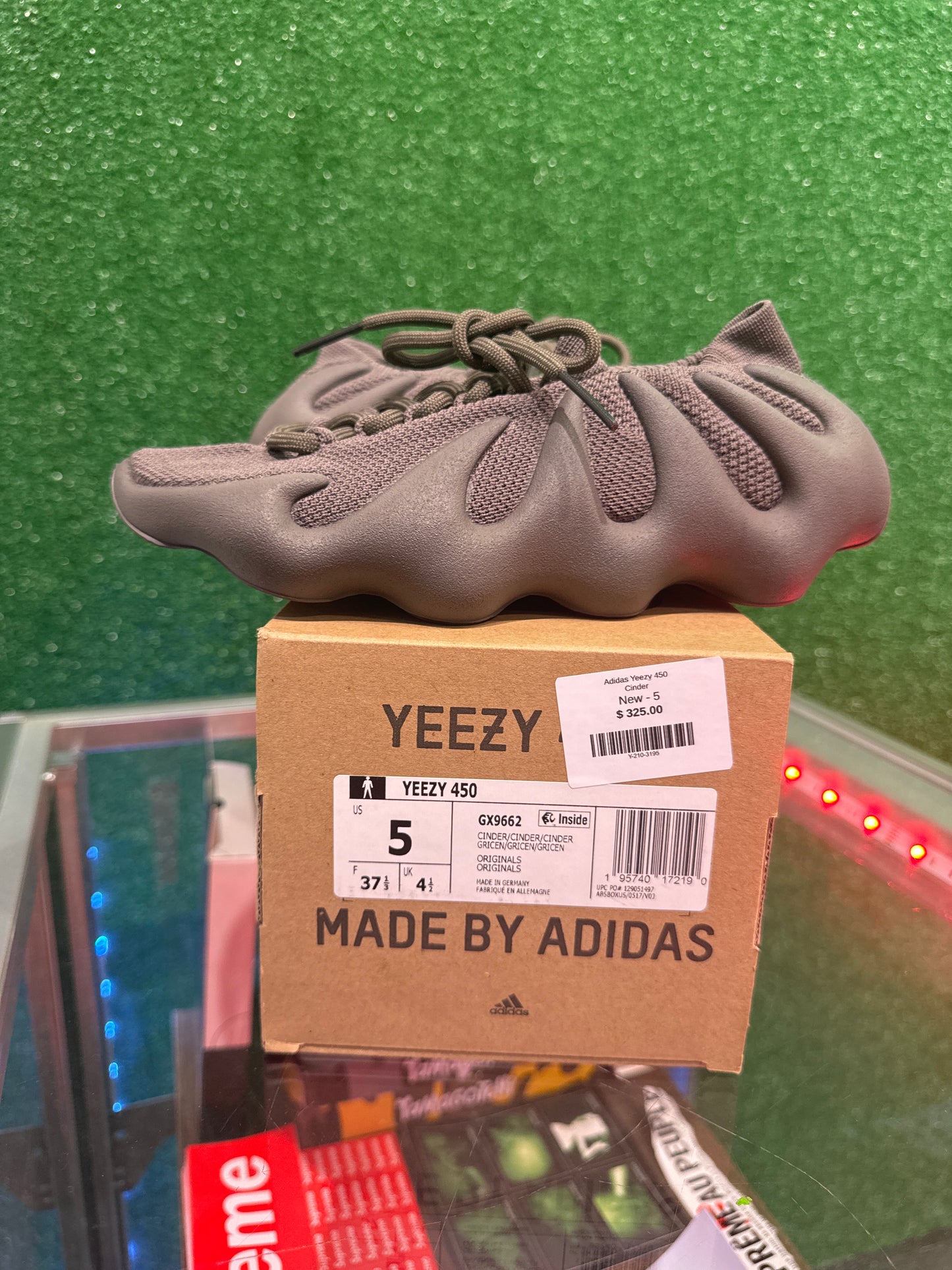 Yeezy 450 Cinder (USED)