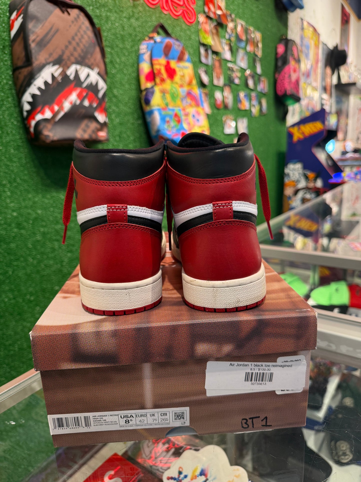 Air Jordan 1 black toe reimagined (USED)