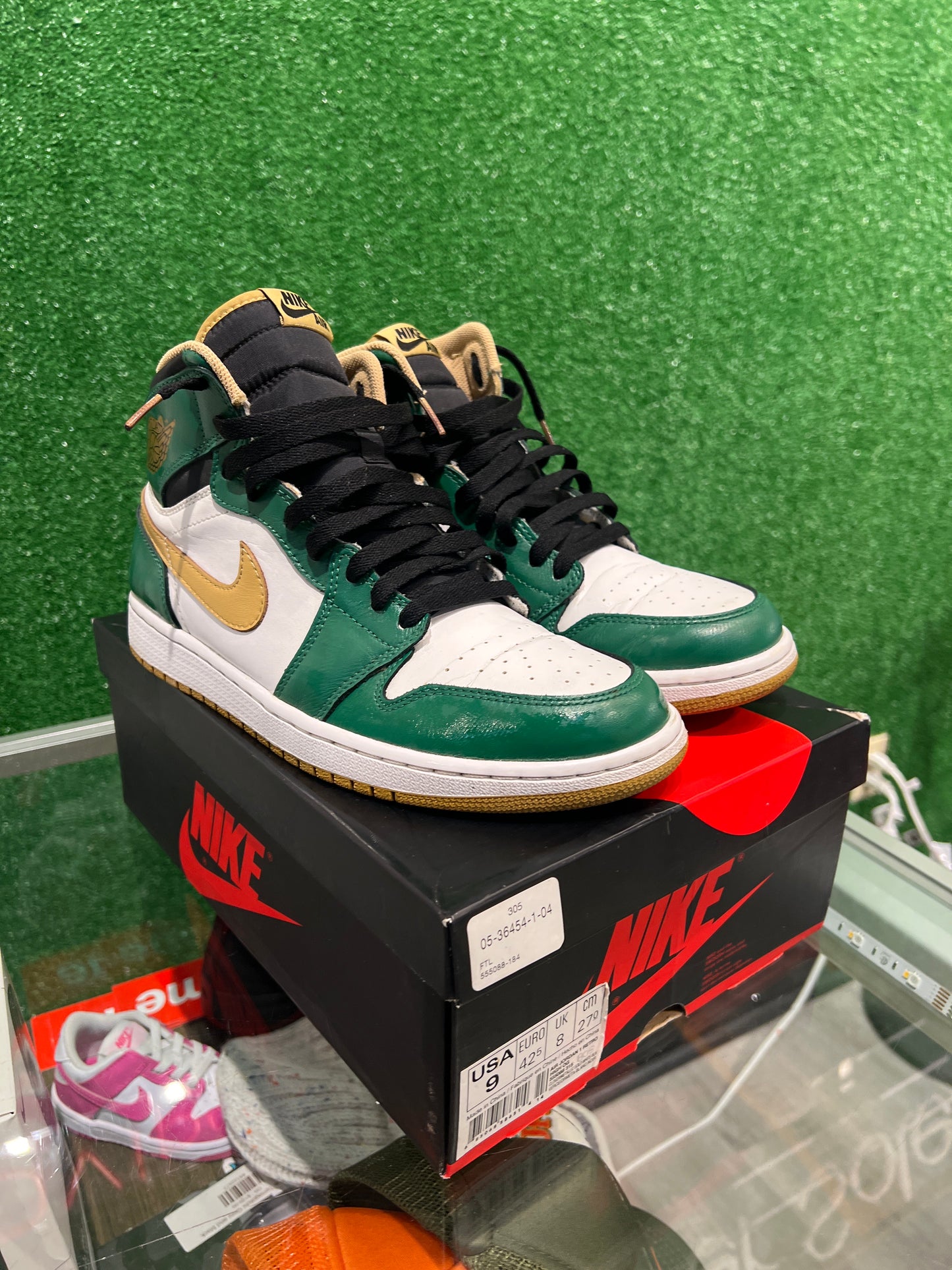 Air Jordan 1  high OG Celtics (USED)