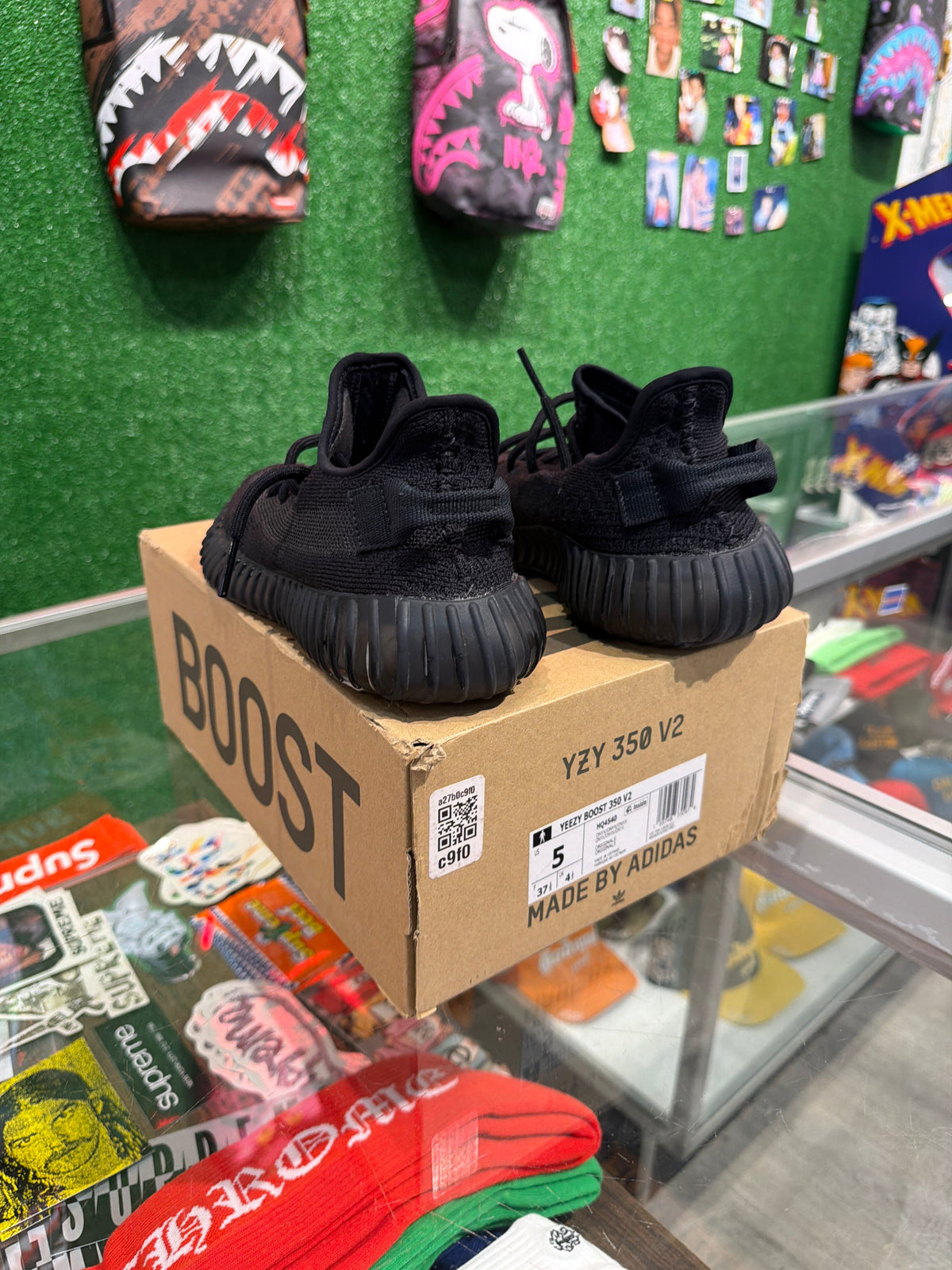 Yeezy 350 Onyx (USED)