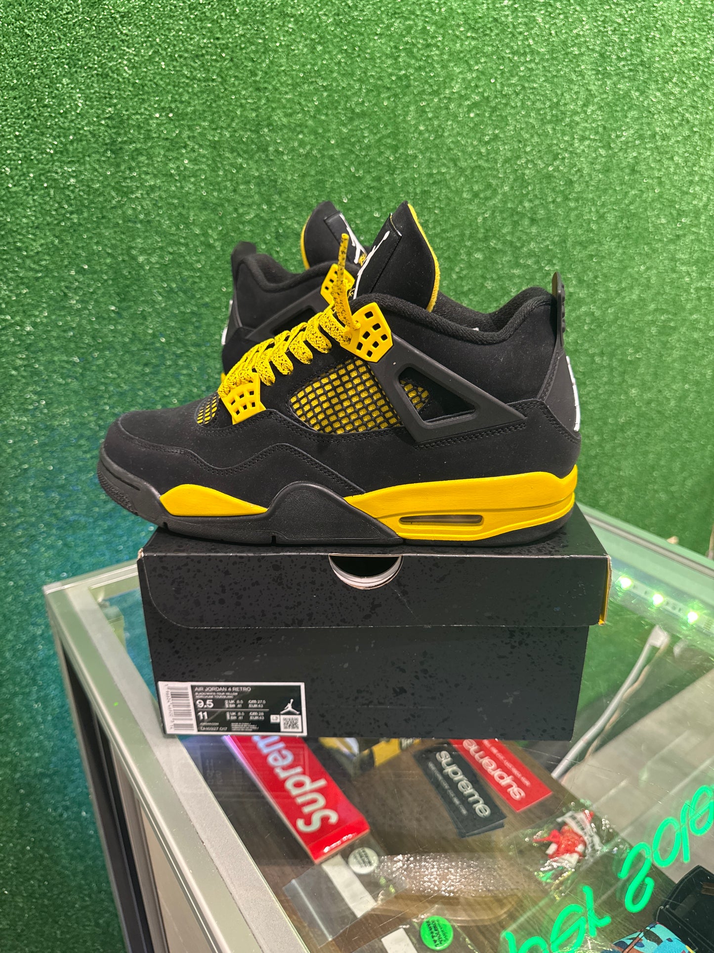 Air Jordan 4 Thunder (2023) (USED)