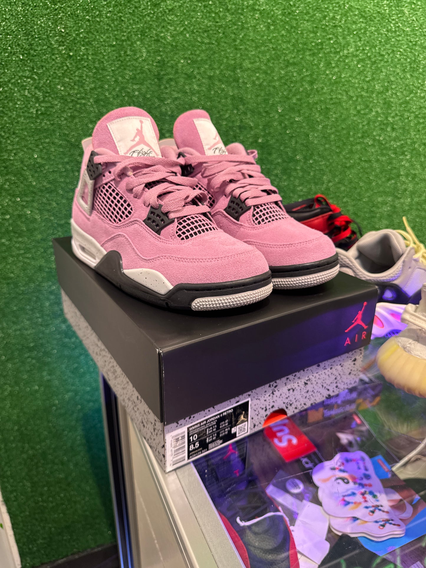 Air Jordan 4 orchid  pink (USED)