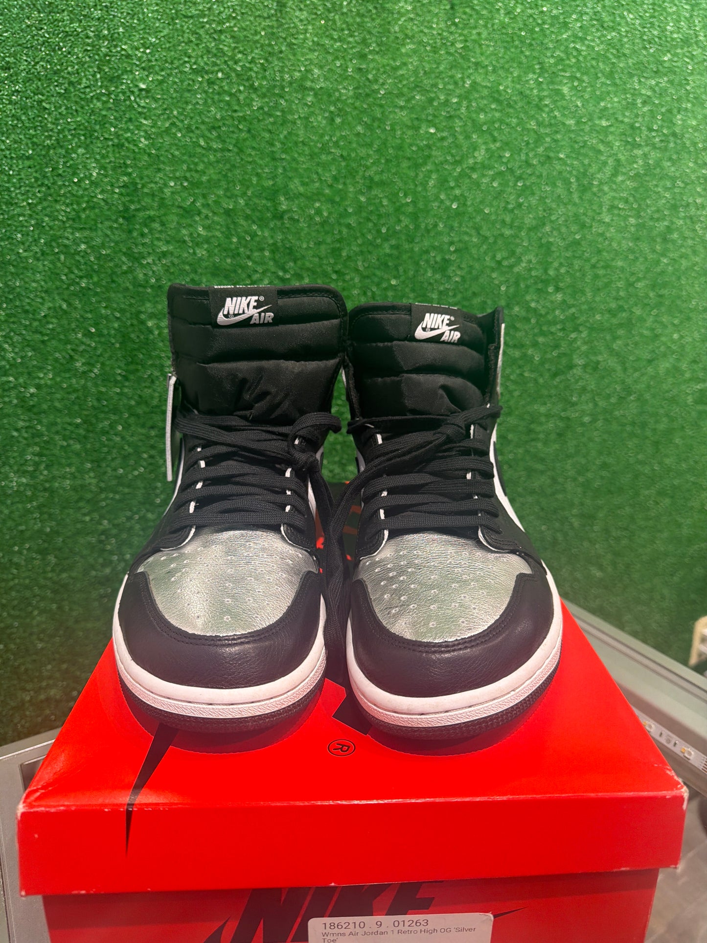 Air Jordan 1 Silver Toe (USED)