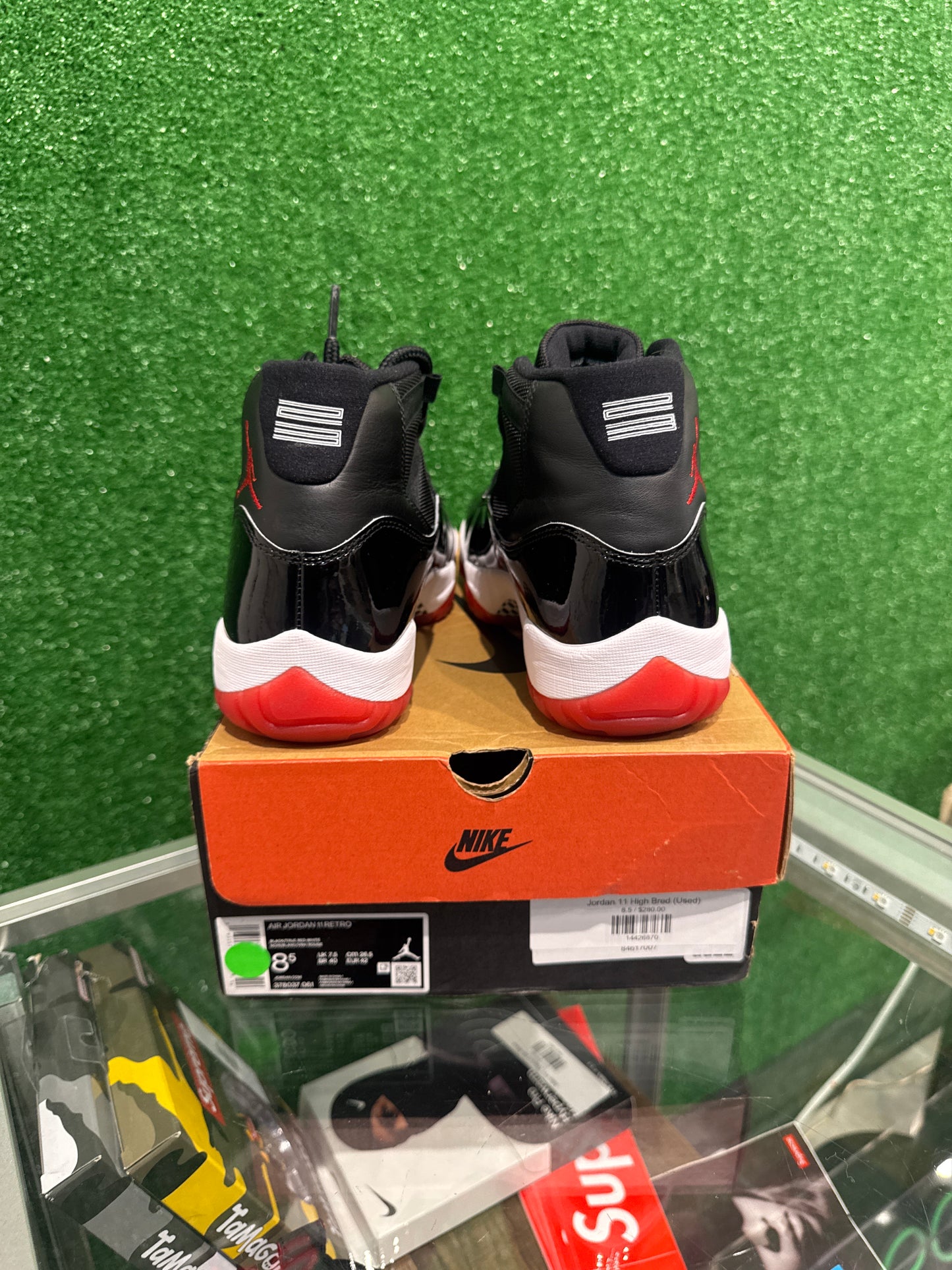 Air Jordan 11 Bred (USED)