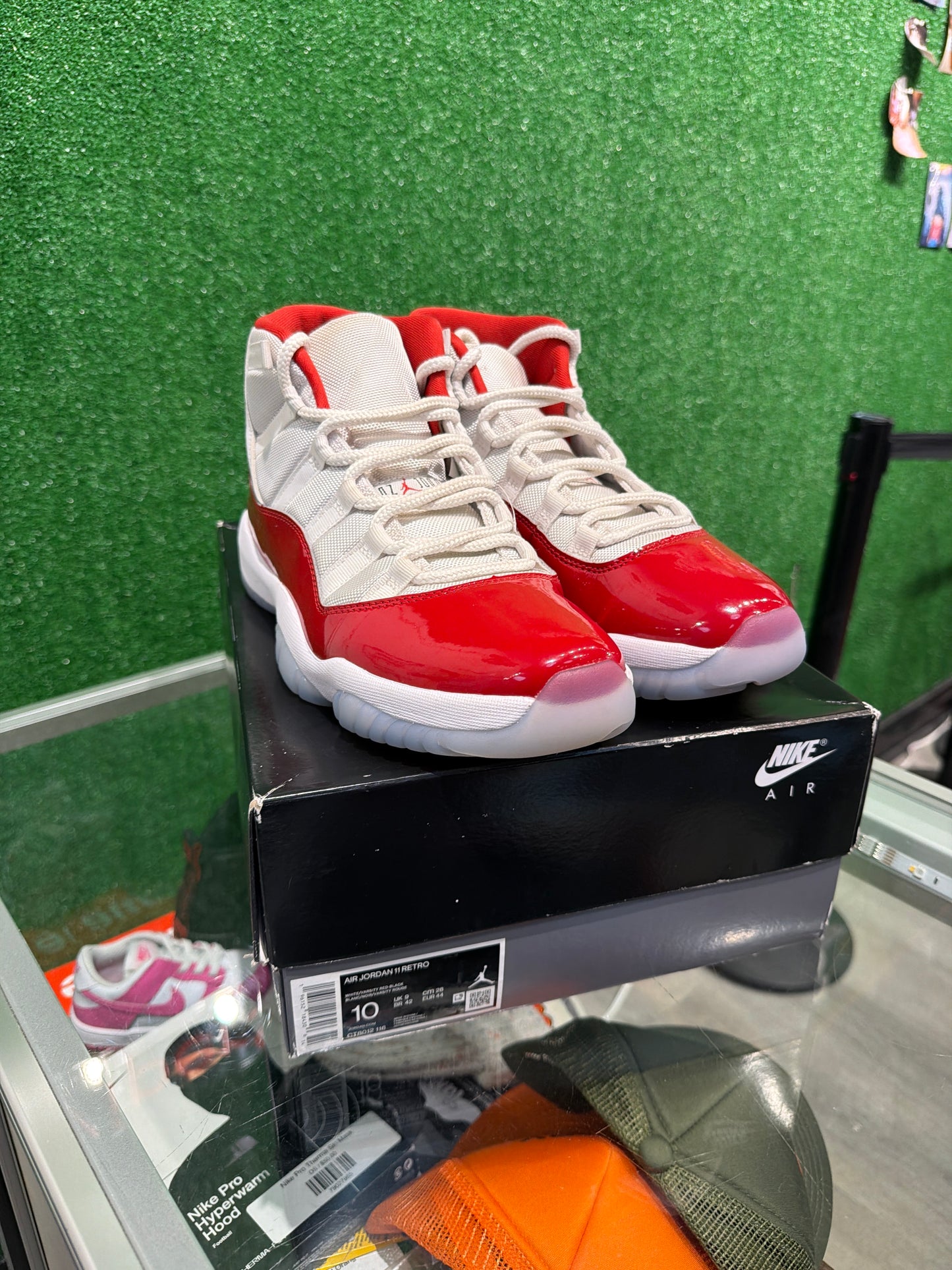 Air Jordan 11 Cherry (USED)