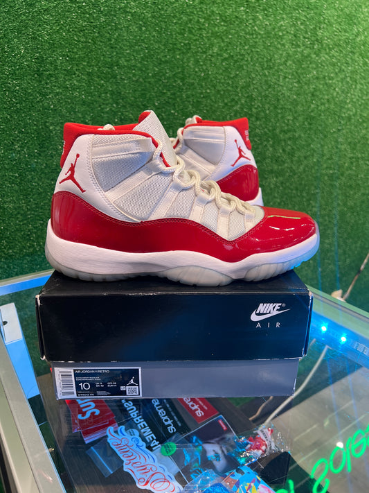 Air Jordan 11 Cherry (USED)