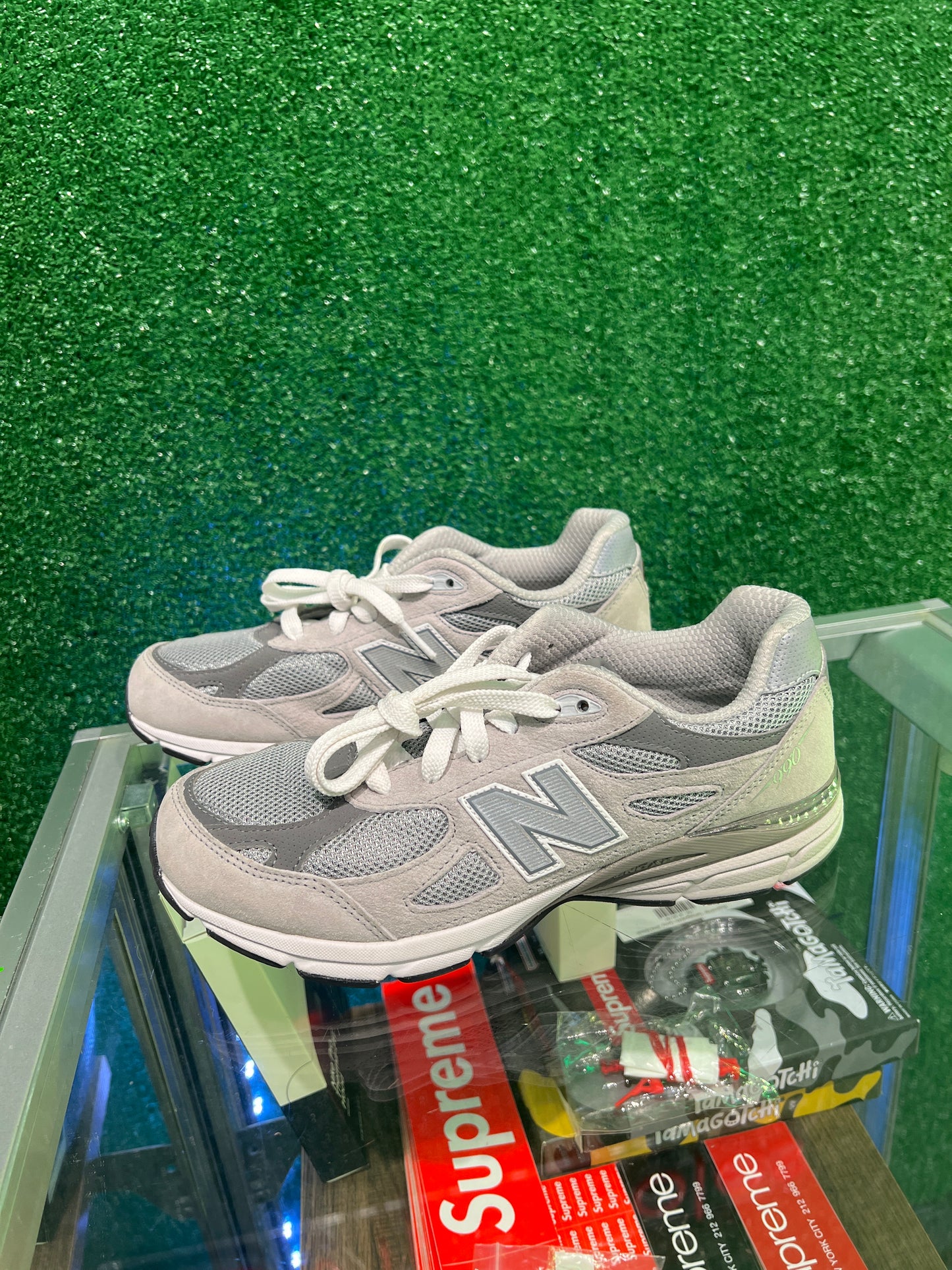 New Balance 990 V3 (USED)