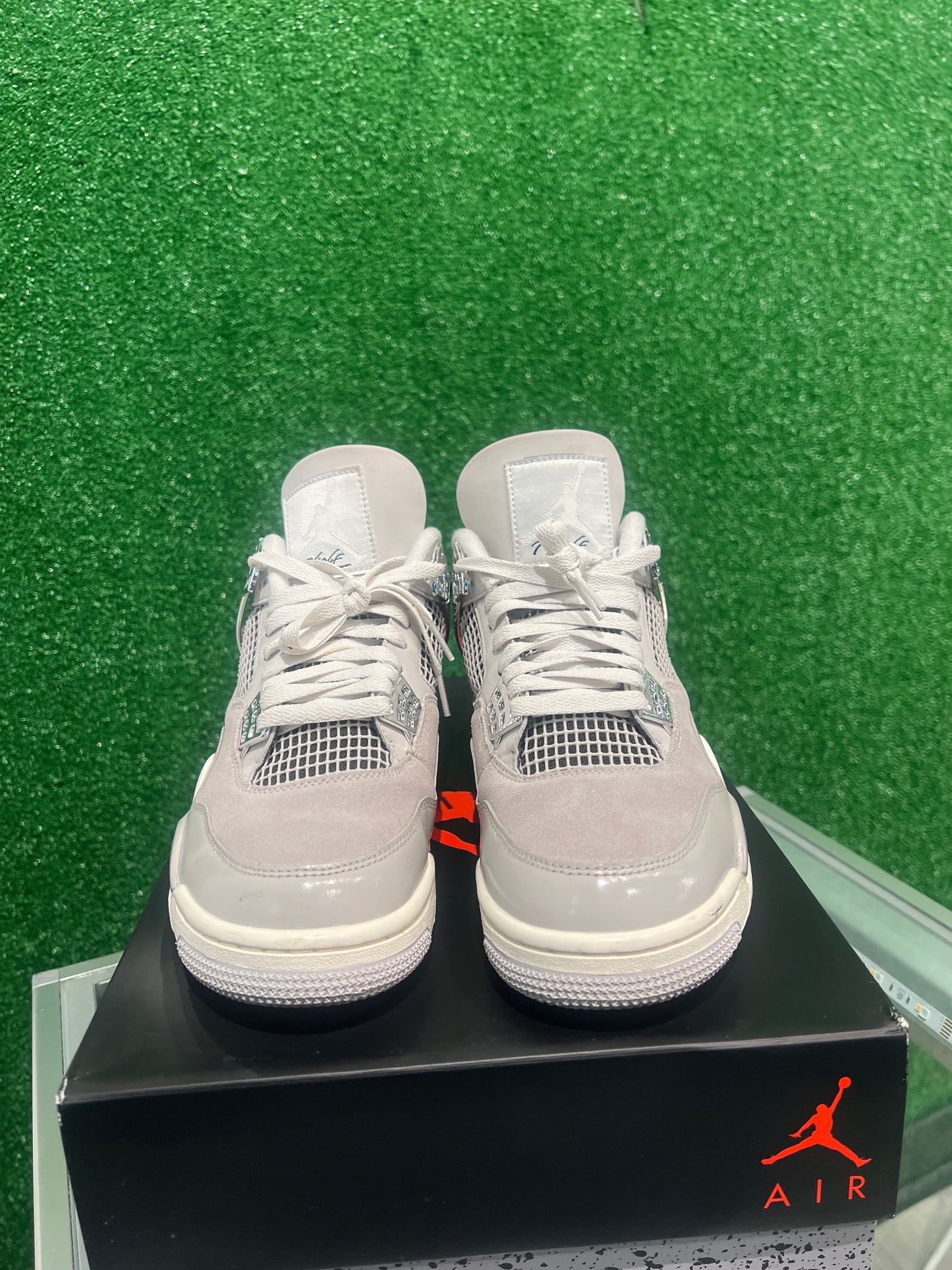 Air Jordan 4 Frozen Moments (USED)