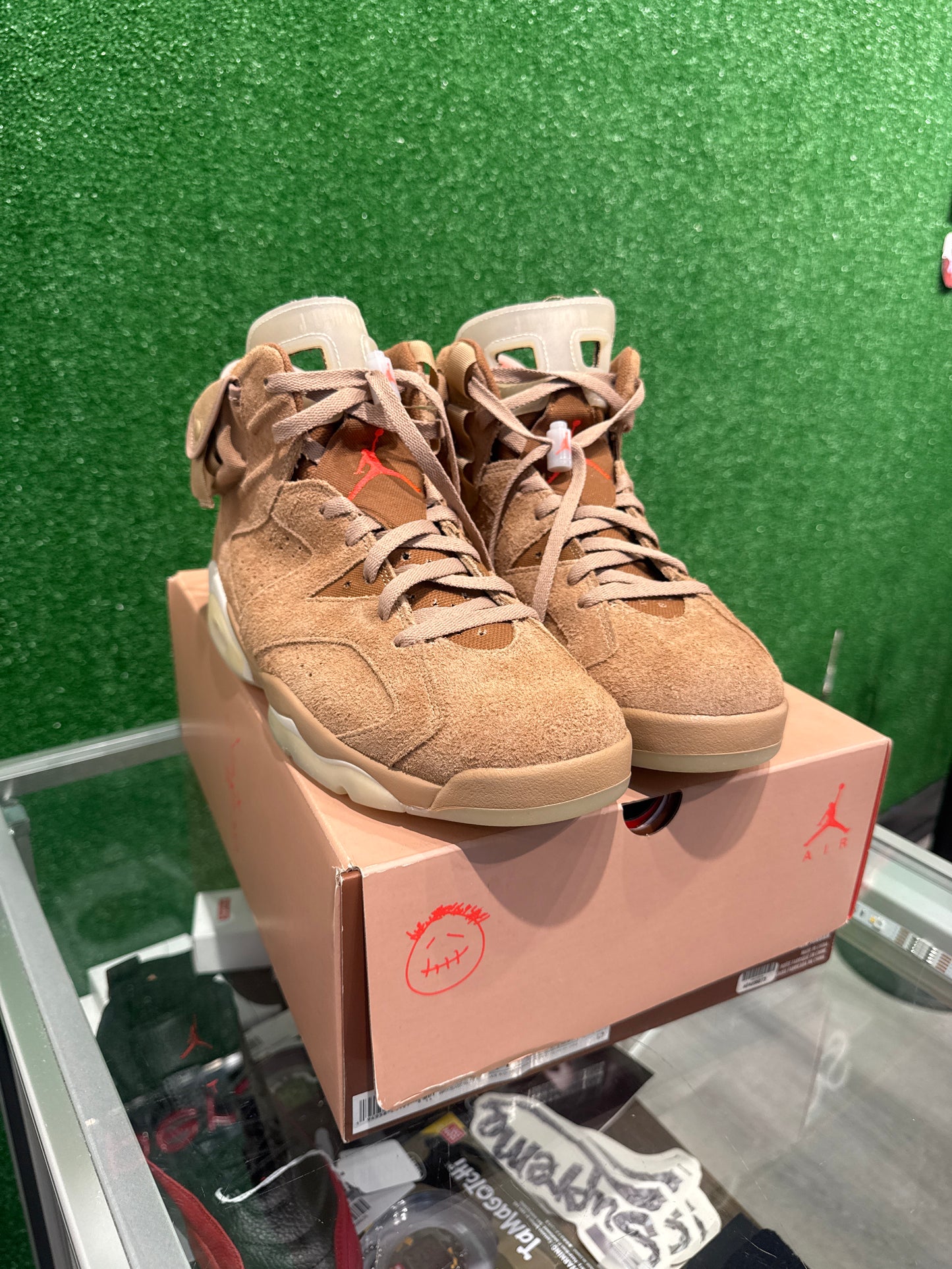Air Jordan 6 Travis Scott British Khaki. (USED)