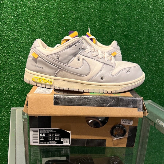 Nike dunk low off white lot 24 (USED)