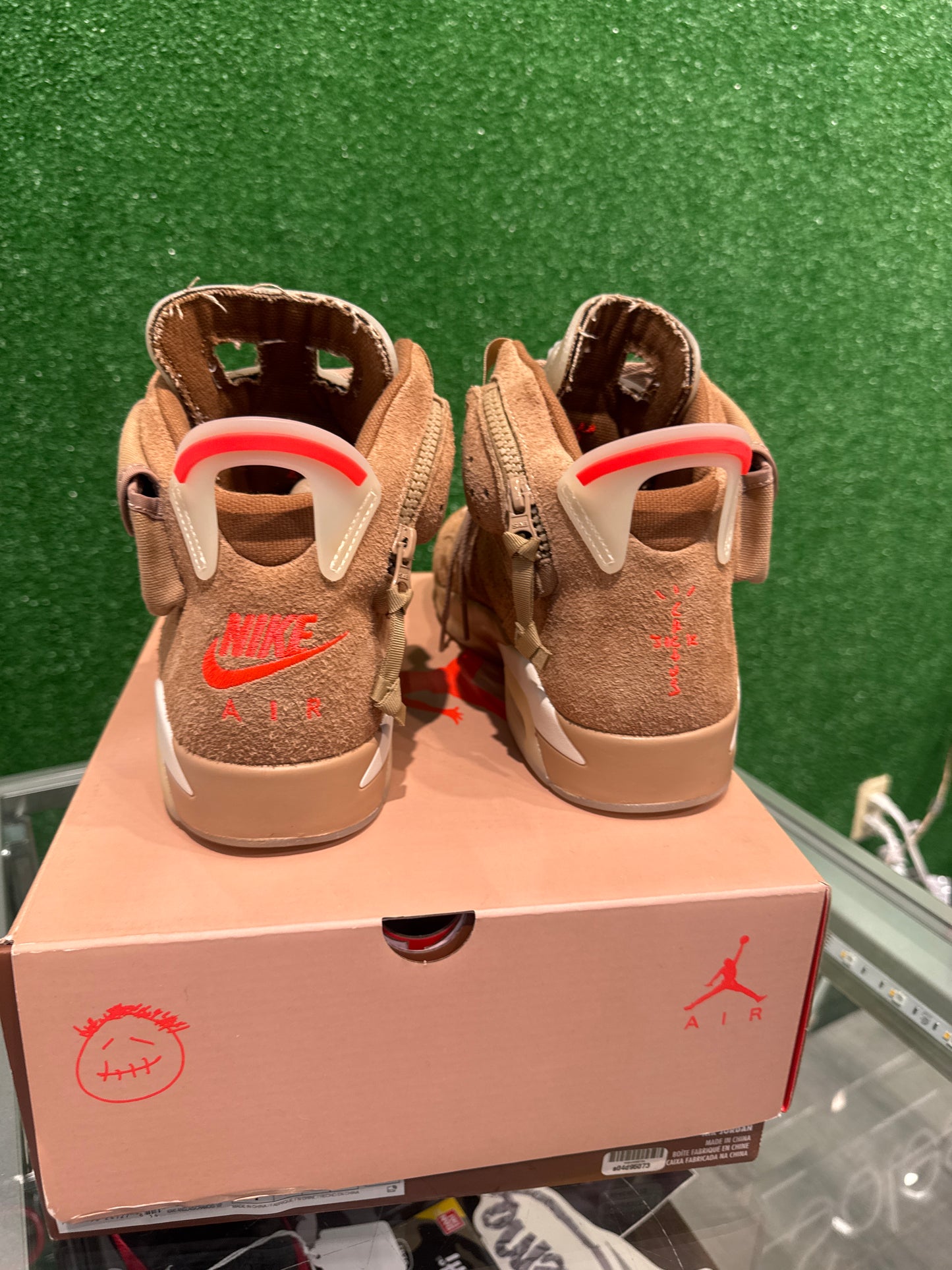 Air Jordan 6 Travis Scott British Khaki. (USED)